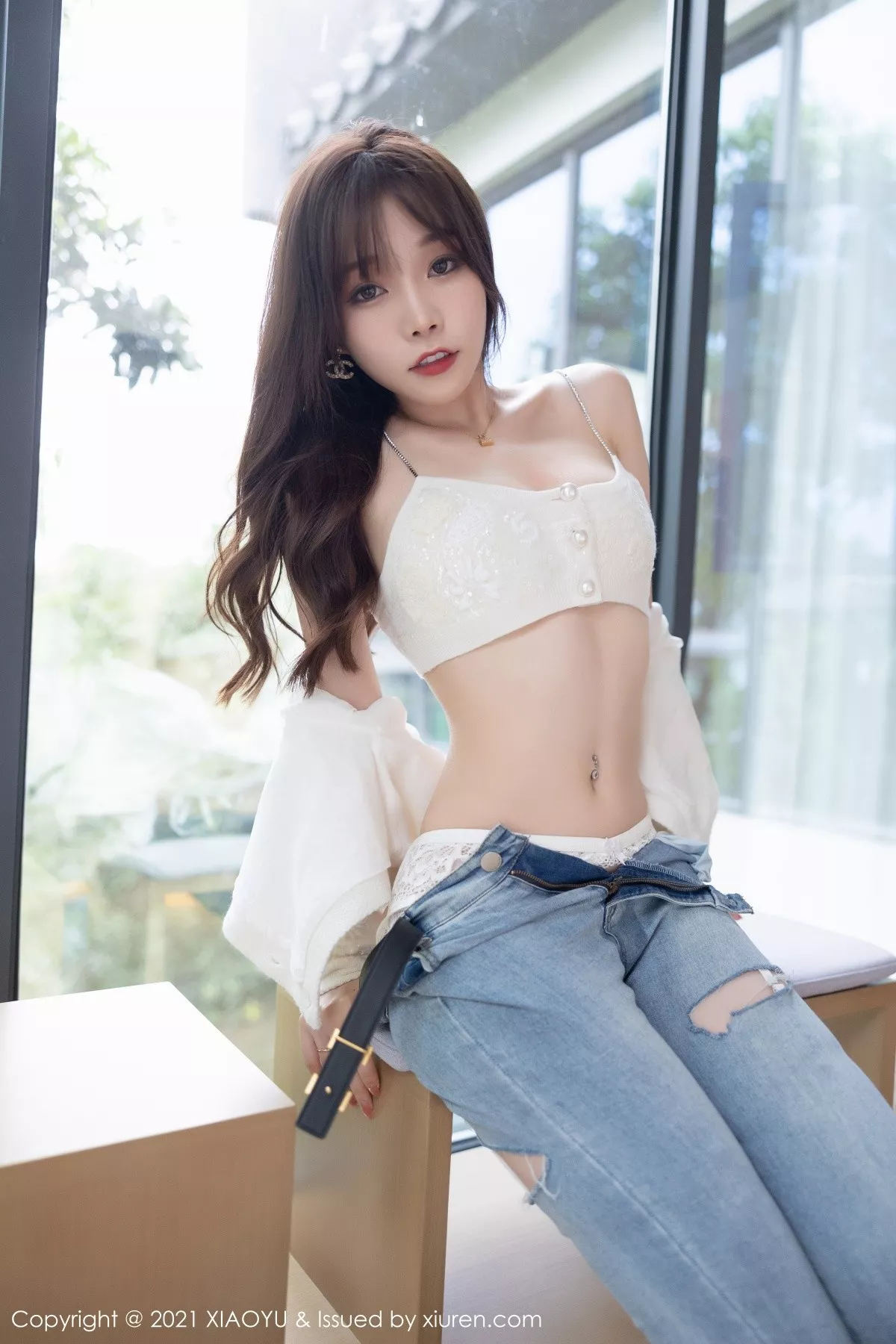 Xgyw.Org_[XiaoYu画语界]Vol.627_女神芝芝Booty私房脱牛仔裤露情趣内衣配白丝吊袜诱惑写真86P