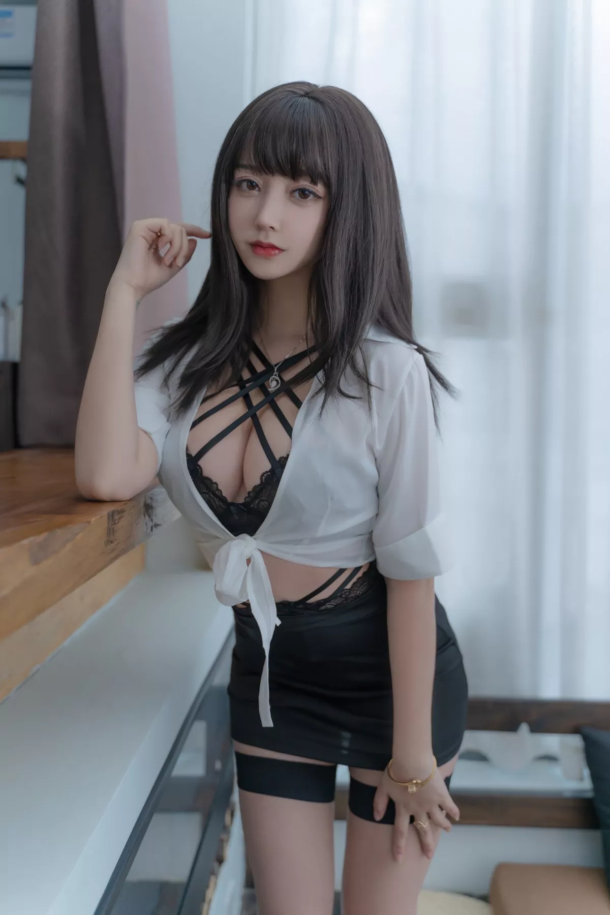 Xgyw.Org_网络美女过期米线线喵职场新人主题私房白衬衣配黑短裙露性感情趣内衣诱惑写真58P