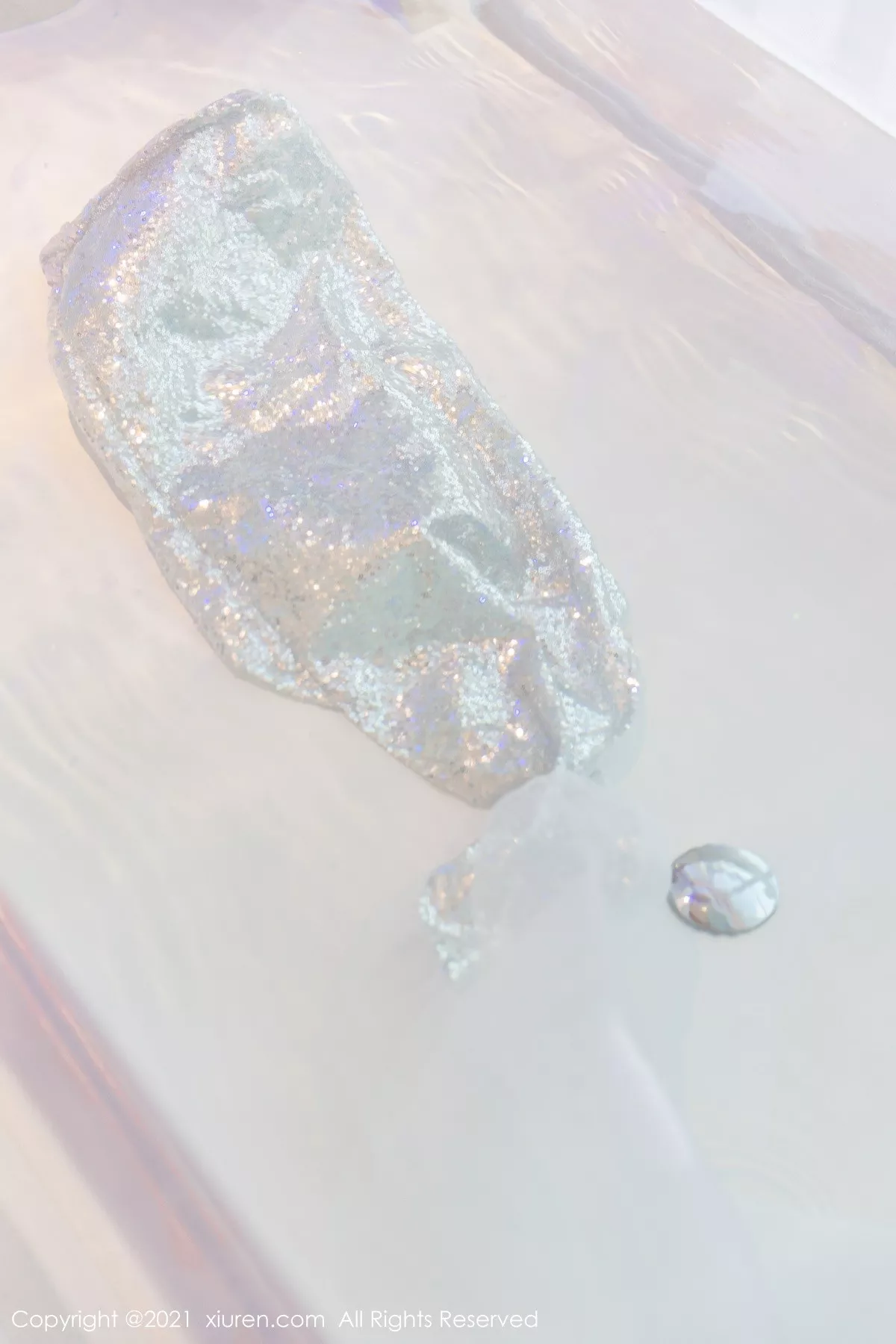 Xgyw.Org_XiuRen第4103期_模特允爾私房绚丽多姿吊袜半脱露傲人豪乳贝壳遮点极致诱惑写真66P