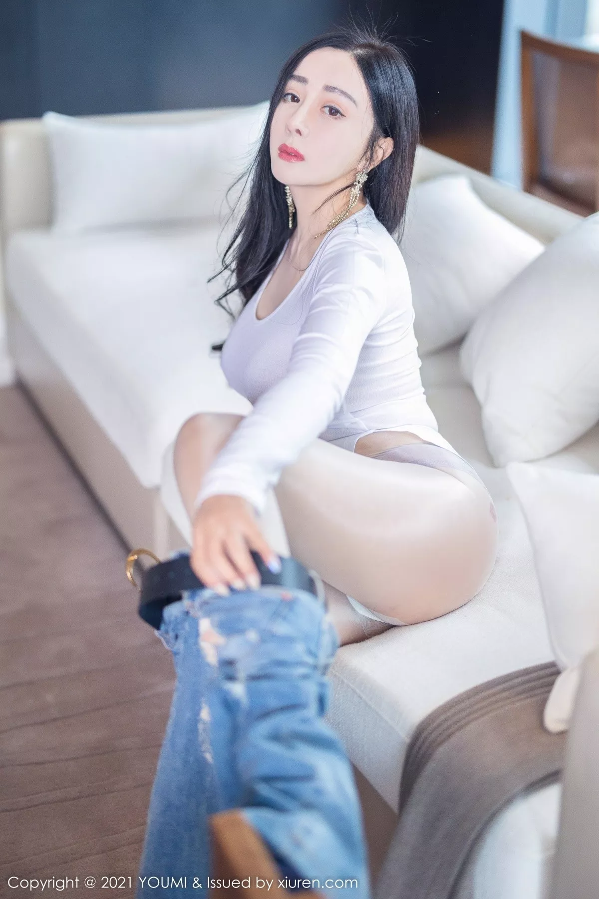 Xgyw.Org_[YouMi尤蜜荟]Vol.726_模特允爾私房白纱衣配牛仔裤半脱露豪乳真空激凸惹火诱惑写真68P