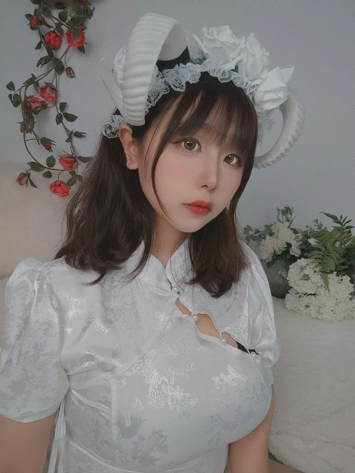 Xgyw.Org_动漫博主穆零Mu0自拍主题私房性感银色旗袍+兔女郎服饰+浴室性感内衣诱惑写真110P