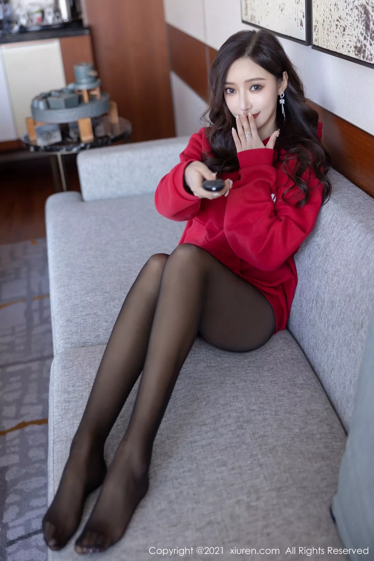 Xgyw.Org_XiuRen第4356期_女神王馨瑶yanni私房脱红色卫衣露性感内衣配蕾丝袜诱惑写真82P