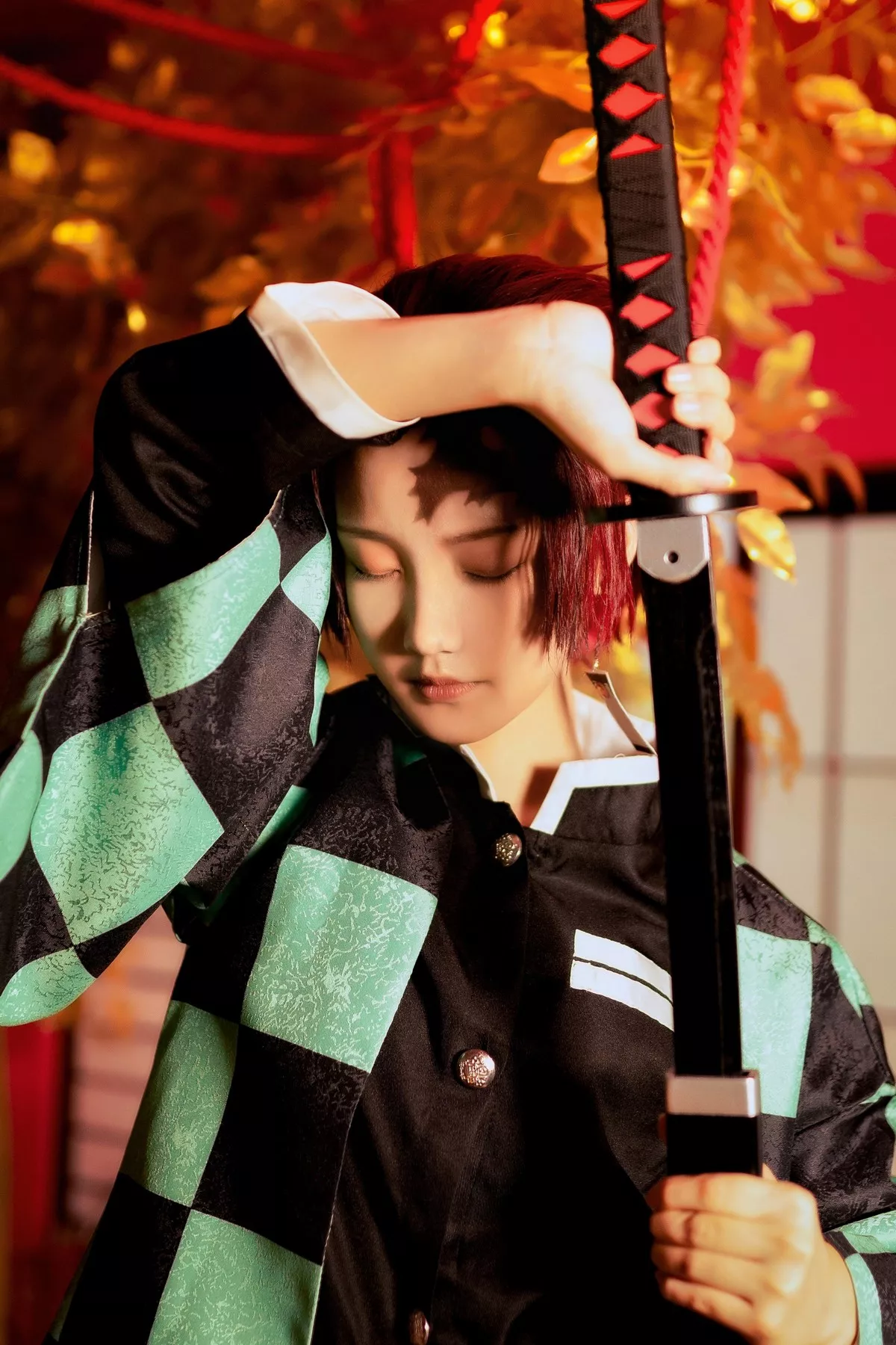 Xgyw.Org_微博红人Coser楚楚子鬼灭之刃系列主题户外性感美女武士装扮性感迷人写真70P