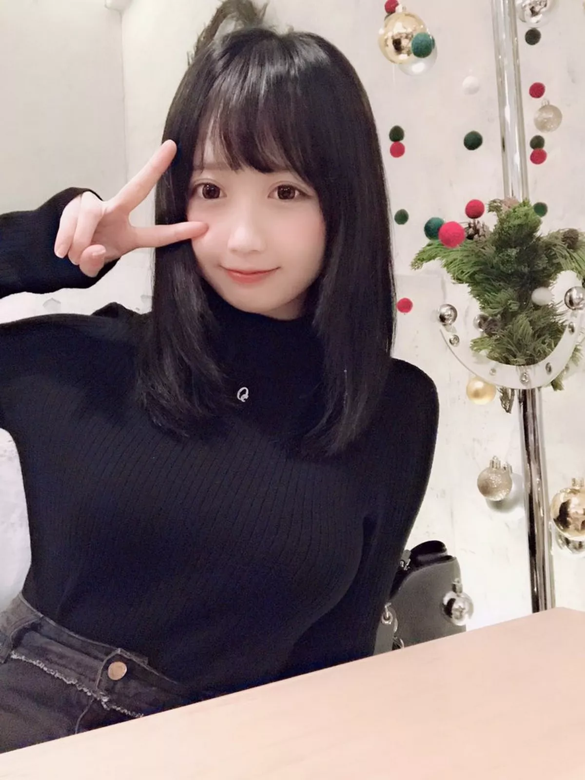 Xgyw.Org_知名动漫博主Yami微博图片合集三主题私房性感低胸服饰露傲人上围完美诱惑写真150P