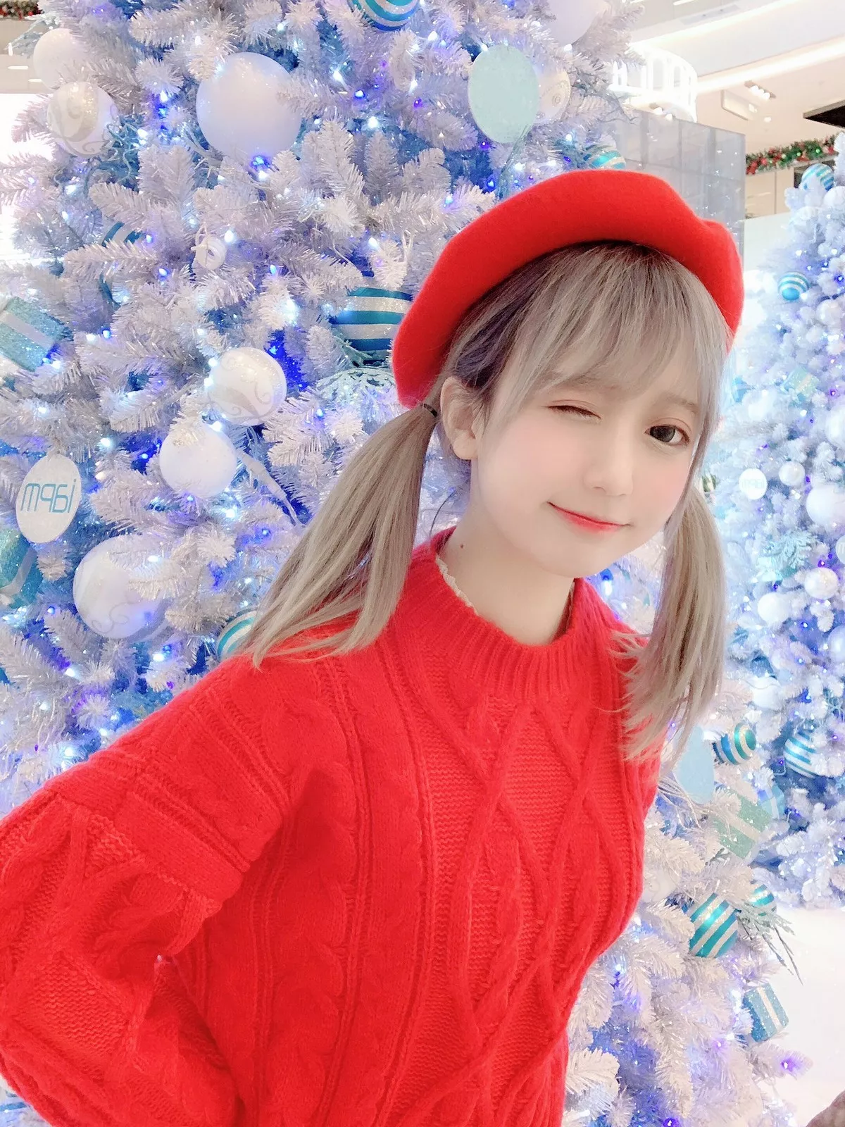 Xgyw.Org_知名动漫博主Yami微博图片合集三主题私房性感低胸服饰露傲人上围完美诱惑写真150P