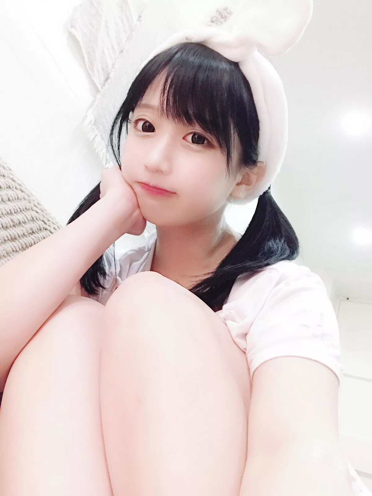 Xgyw.Org_知名动漫博主Yami微博图片合集三主题私房性感低胸服饰露傲人上围完美诱惑写真150P
