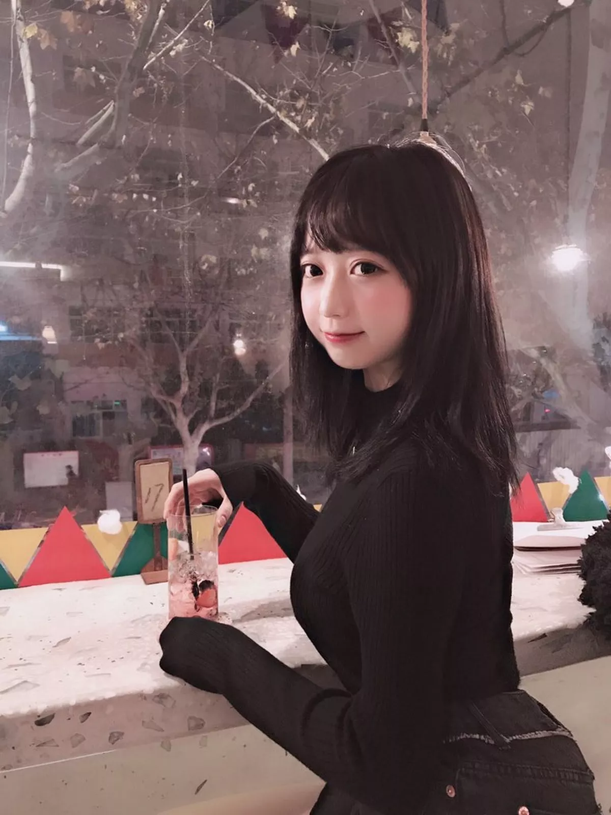 Xgyw.Org_知名动漫博主Yami微博图片合集三主题私房性感低胸服饰露傲人上围完美诱惑写真150P