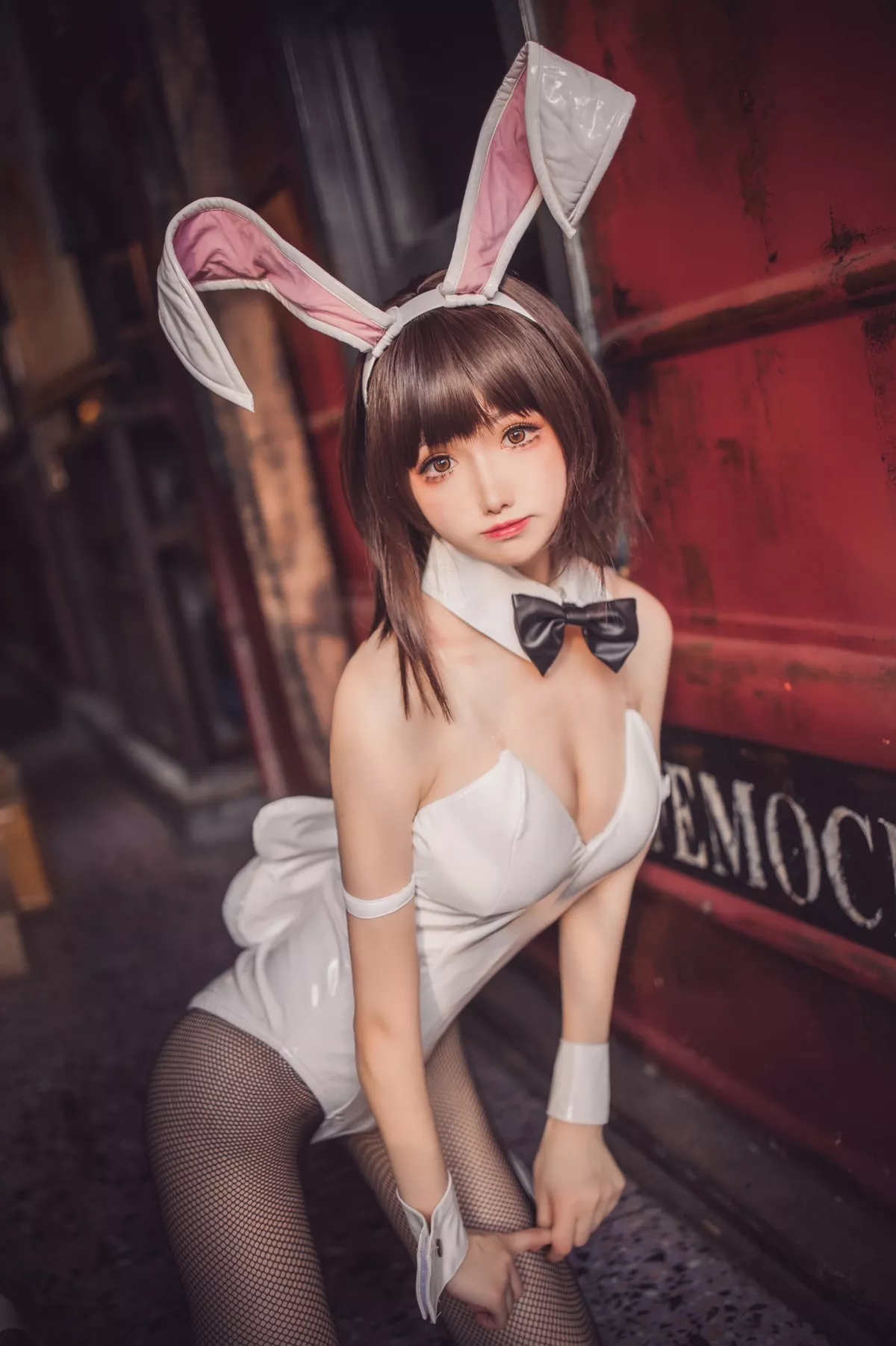 Xgyw.Org_网红美女Coser衣衣加藤惠兔女郎主题私房白色高叉连体胶衣配黑丝网袜诱惑写真51P