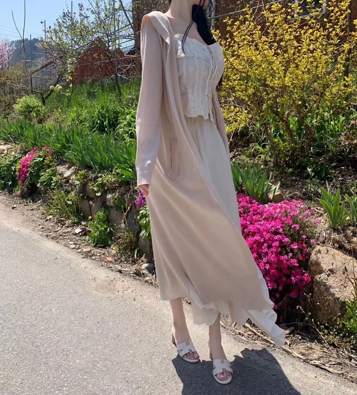 Xgyw.Org_网络美女薇薇微信朋友圈资源合集私房性感连身裙系列秀魔鬼身材迷人诱惑写真297P