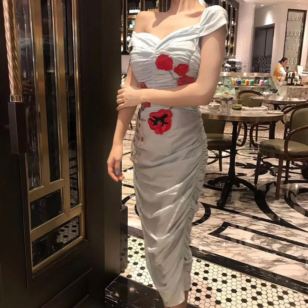 Xgyw.Org_网络美女薇薇微信朋友圈资源合集私房性感连身裙系列秀魔鬼身材迷人诱惑写真297P