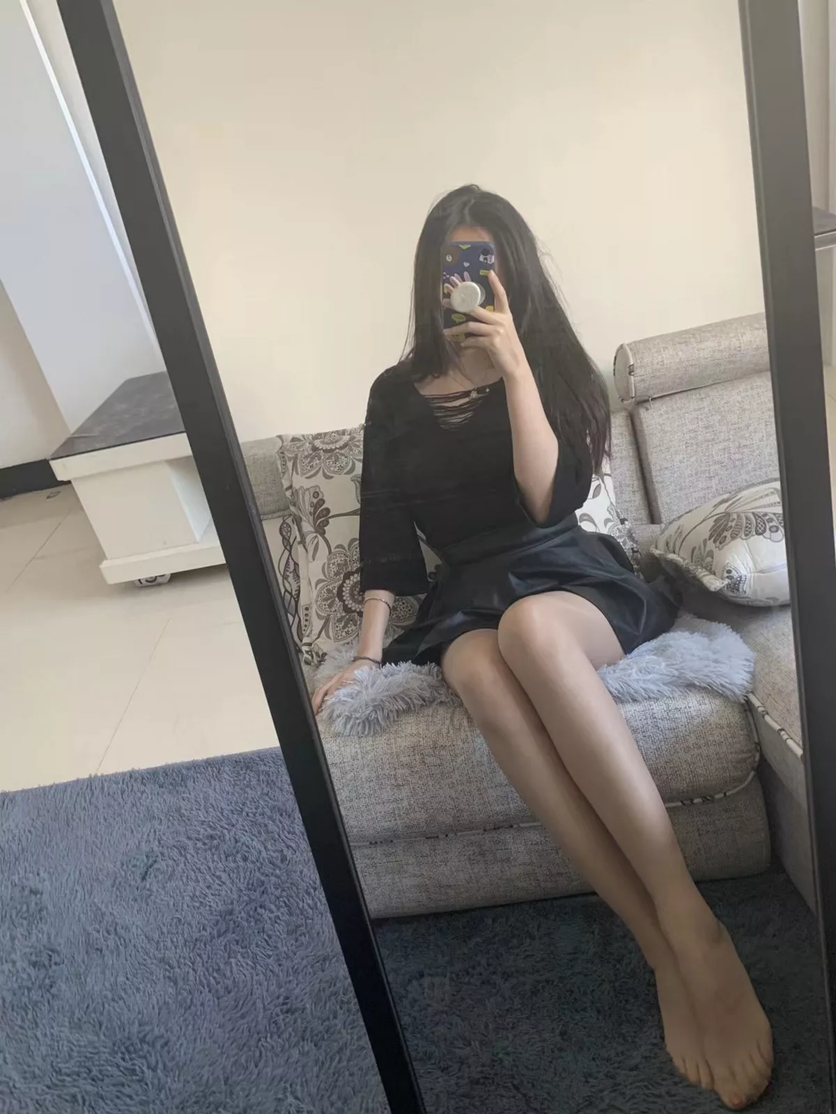Xgyw.Org_美少女提袜微信朋友圈资源合集精选私房性感自拍丝袜系列秀美腿玉足迷人写真150P