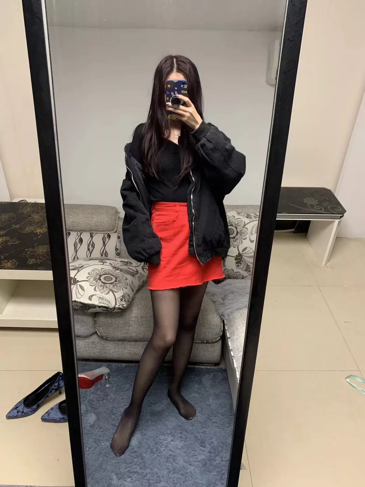 Xgyw.Org_美少女提袜微信朋友圈资源合集精选私房性感自拍丝袜系列秀美腿玉足迷人写真150P