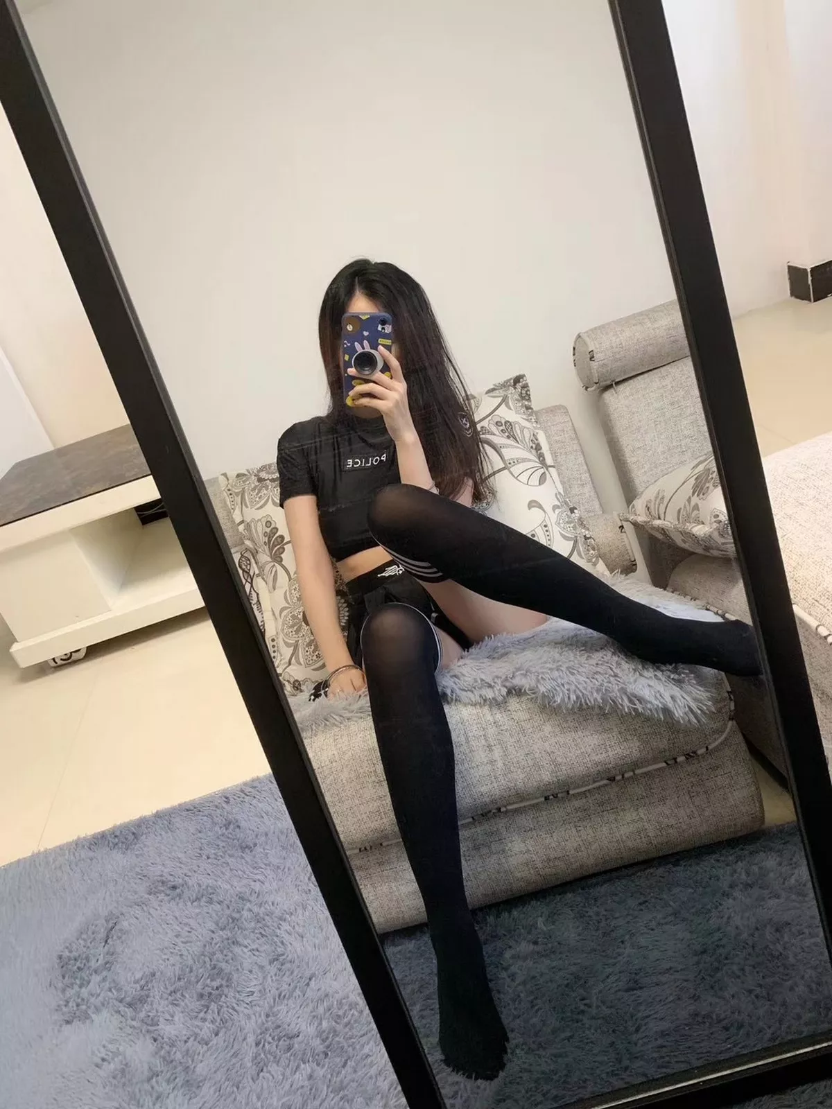 Xgyw.Org_美少女提袜微信朋友圈资源合集精选私房性感自拍丝袜系列秀美腿玉足迷人写真150P