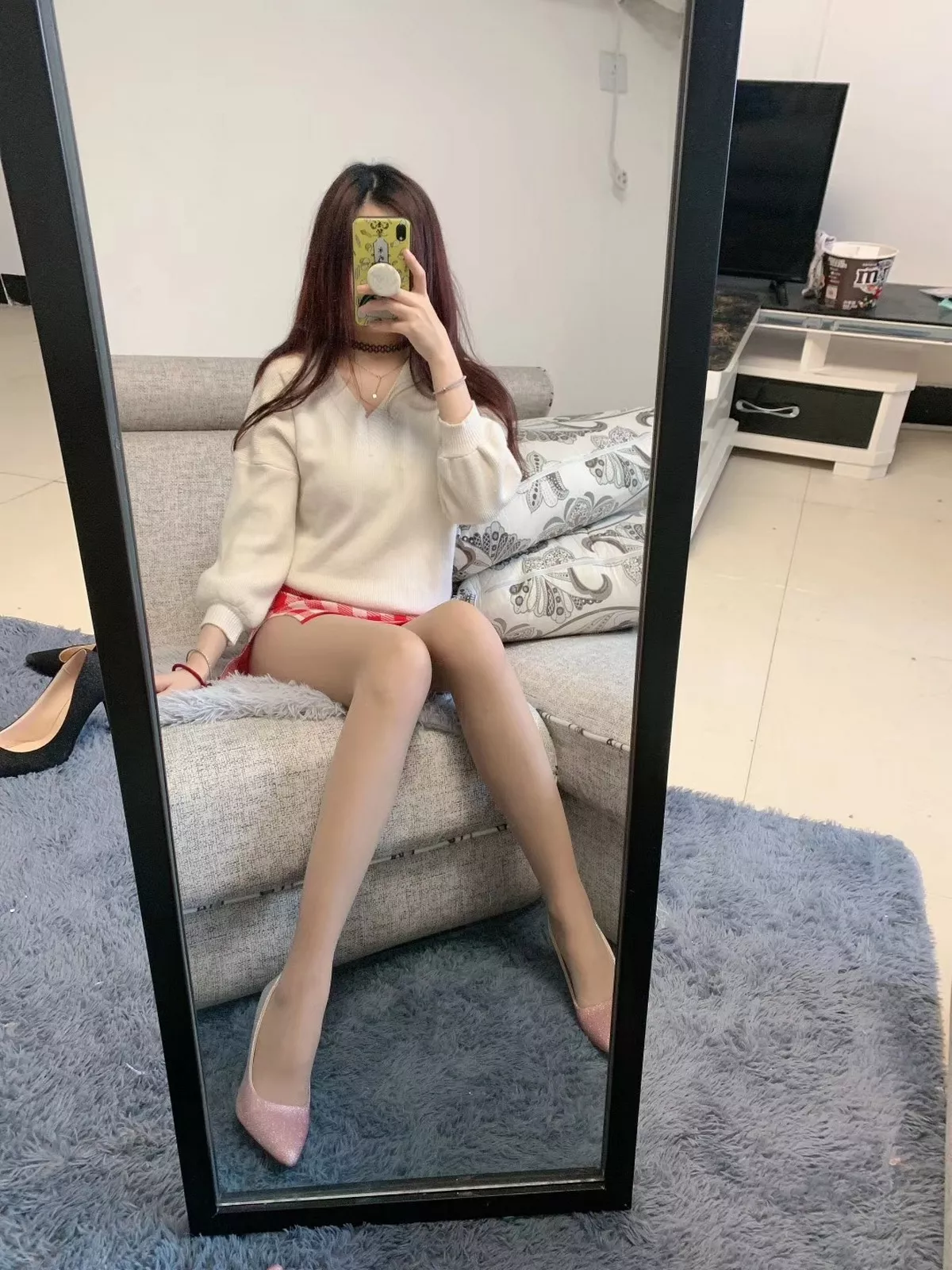 Xgyw.Org_美少女提袜微信朋友圈资源合集精选私房性感自拍丝袜系列秀美腿玉足迷人写真150P