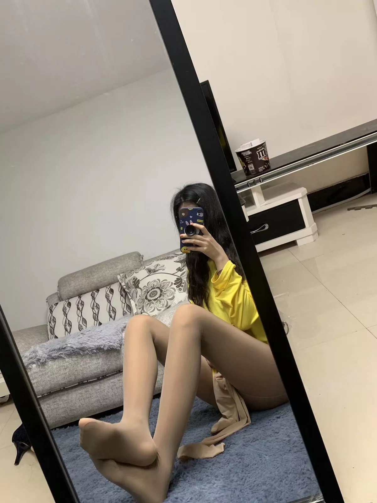 Xgyw.Org_美少女提袜微信朋友圈资源合集精选私房性感自拍丝袜系列秀美腿玉足迷人写真150P