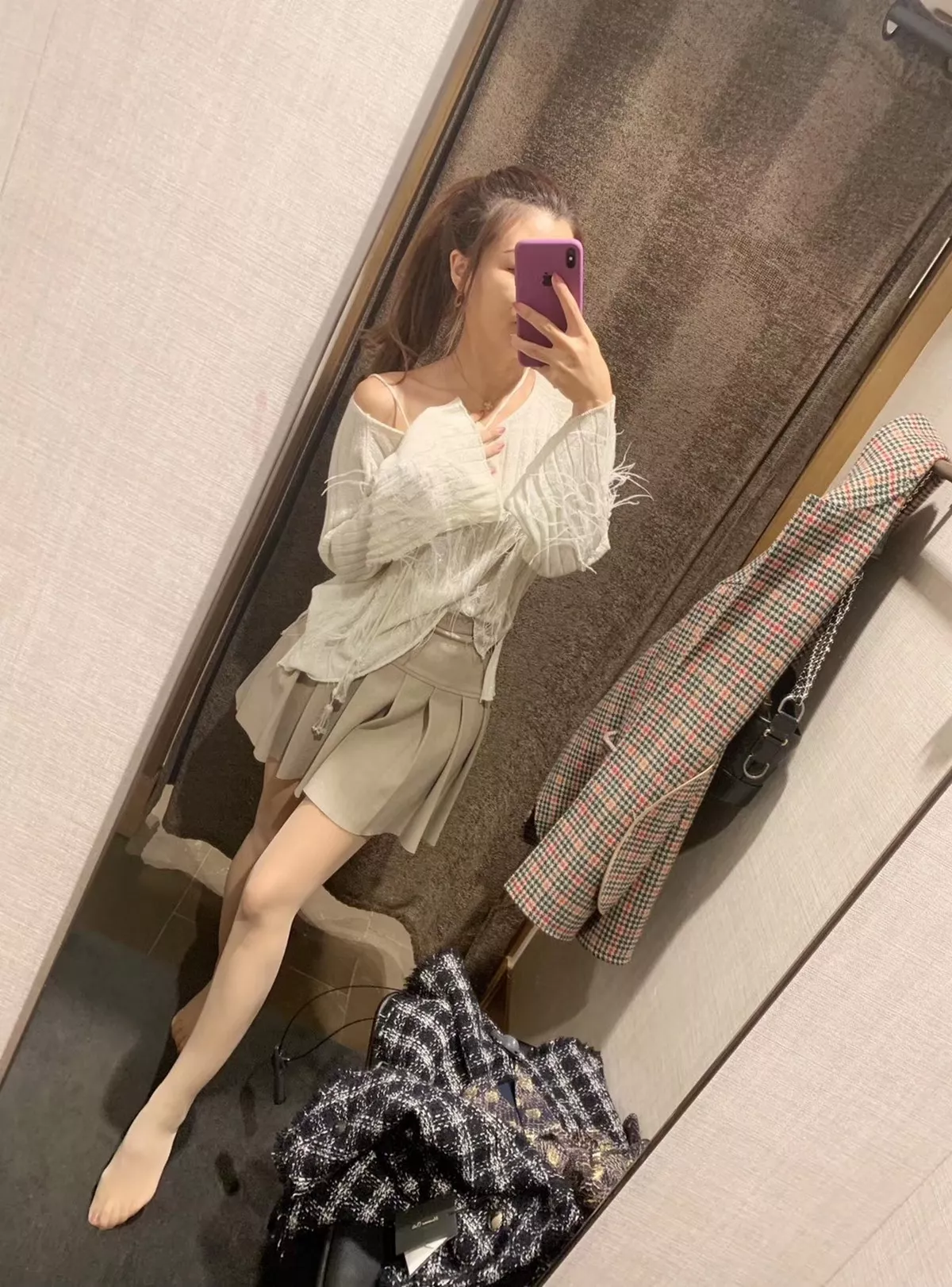 Xgyw.Org_网络美女玛丽莲仙宝宝微信朋友圈丝足主题精选自拍系列性感服饰秀美腿玉足写真150P