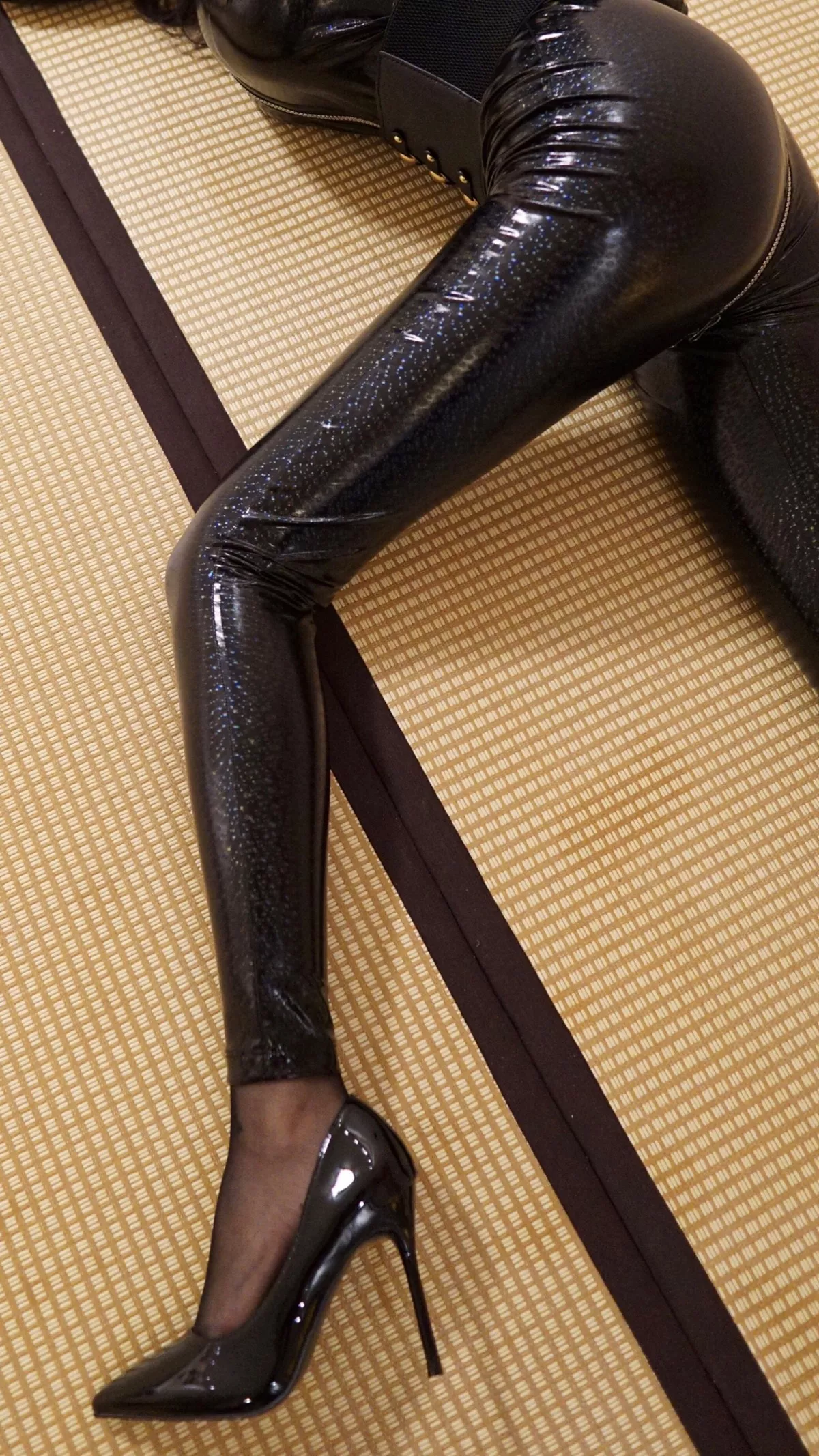 Xgyw.Org_网络美女辣妈女神VIP会员订阅系列清爽户外+私房性感服饰秀完美身材诱惑写真120P