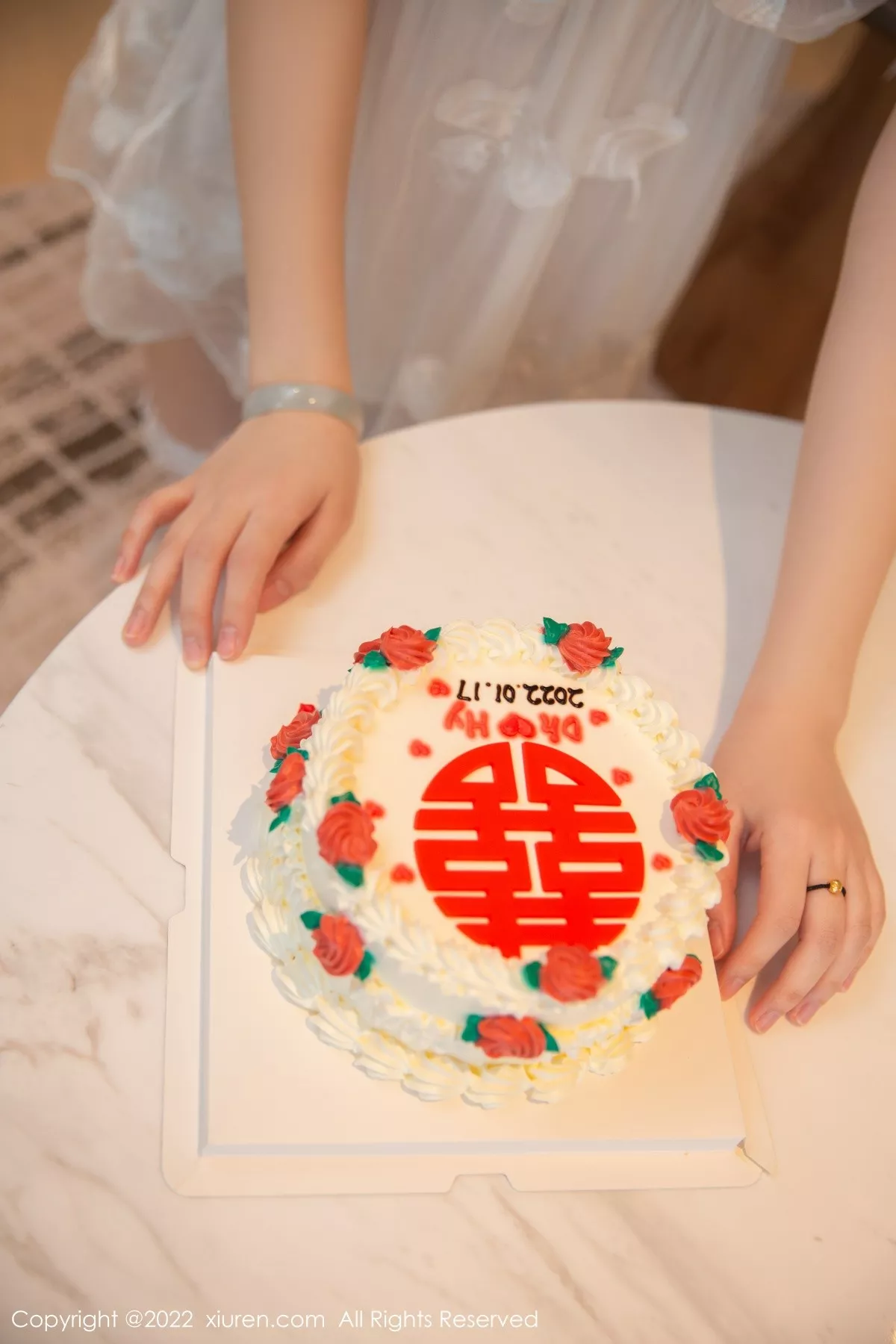 Xgyw.Org_XiuRen第4530_模特一颗甜蛋黄a结婚纪念日主题薄透服饰秀惹火身材诱惑写真81P