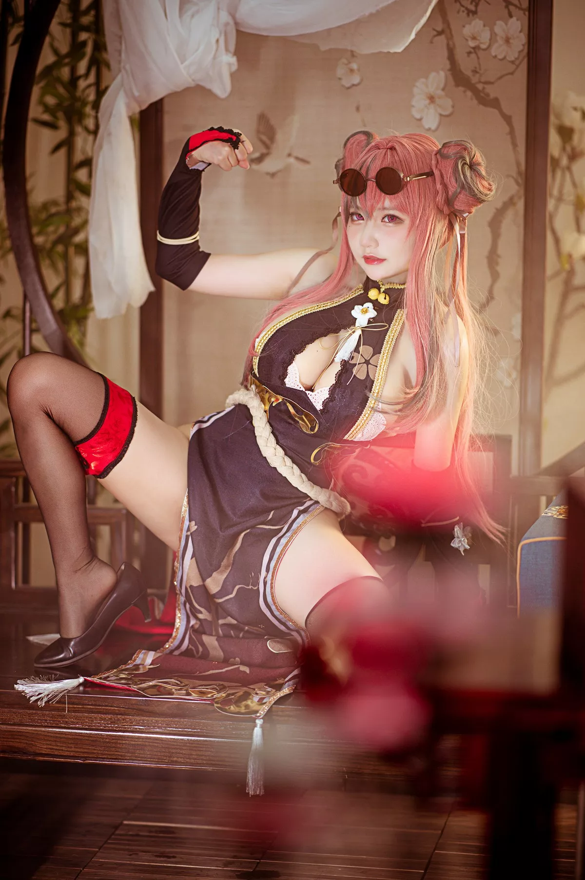 Xgyw.Org_网络美女是一只熊仔布莱默顿功夫少女主题性感服饰露白色蕾丝内衣诱惑写真30P