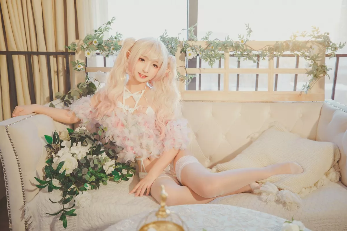 Xgyw.Org_萝莉美女神楽坂真冬温柔的永远主题私房性感白色缕空内裤配白色蕾丝袜诱惑写真150P