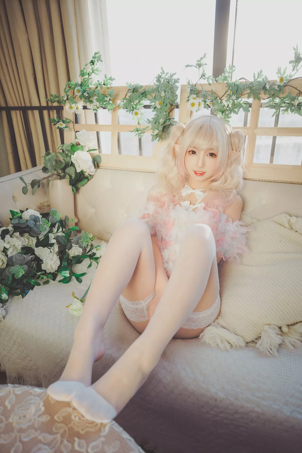 Xgyw.Org_萝莉美女神楽坂真冬温柔的永远主题私房性感白色缕空内裤配白色蕾丝袜诱惑写真150P