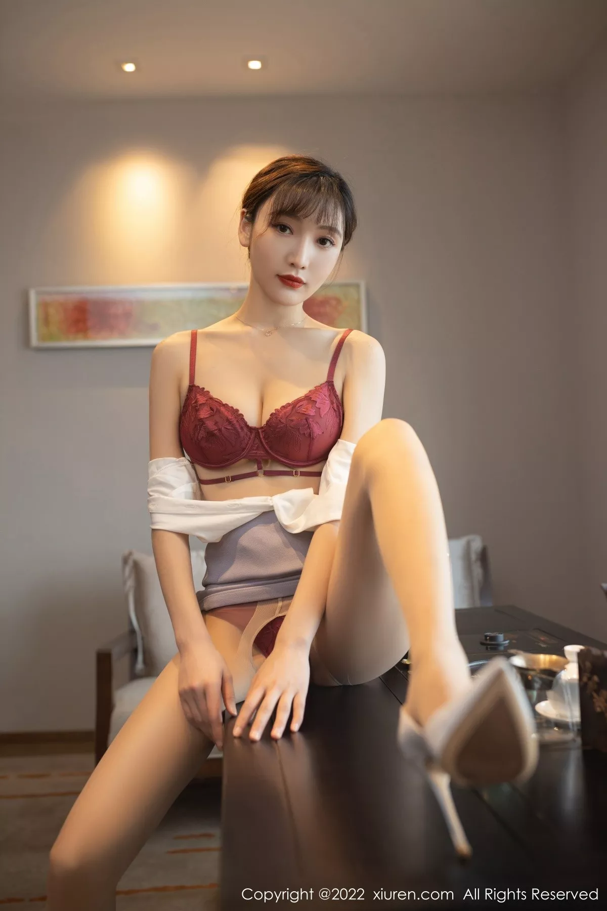 Xgyw.Org_XiuRen第4694期_模特陆萱萱珠三角旅拍茶艺师角色扮演红色内衣配肉丝诱惑写真78P