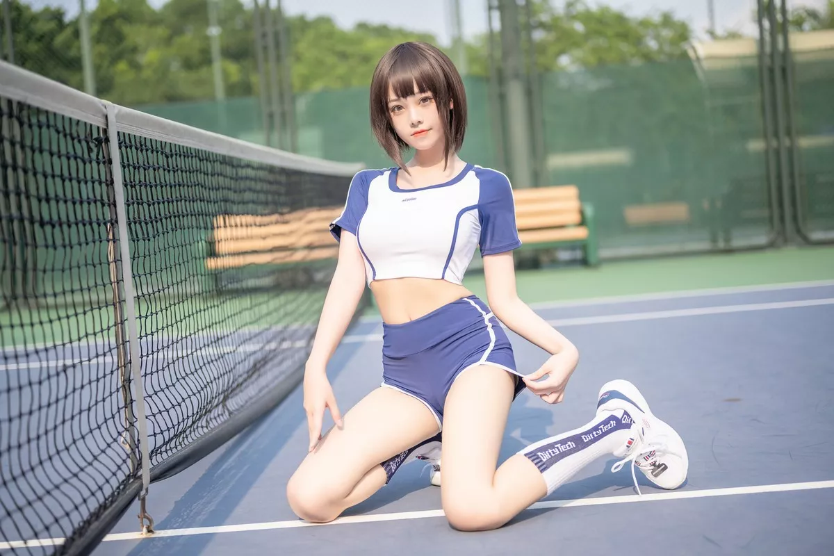 Xgyw.Org_萌系小姐姐蜜汁猫裘体操服主题户外性感运动服半撩露蕾丝内衣秀豪乳诱惑写真50P