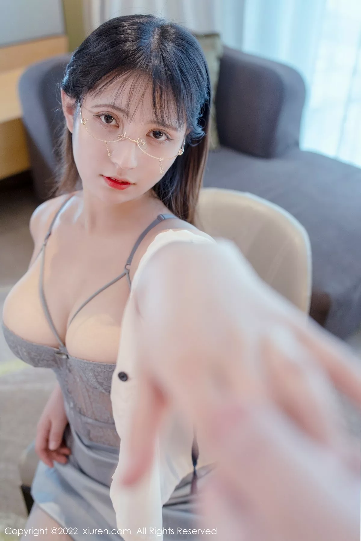 Xgyw.Org_XiuRen第4808期_模特久久Aimee私房灰色露胸内衣配灰丝袜秀丰满身材诱惑写真67P