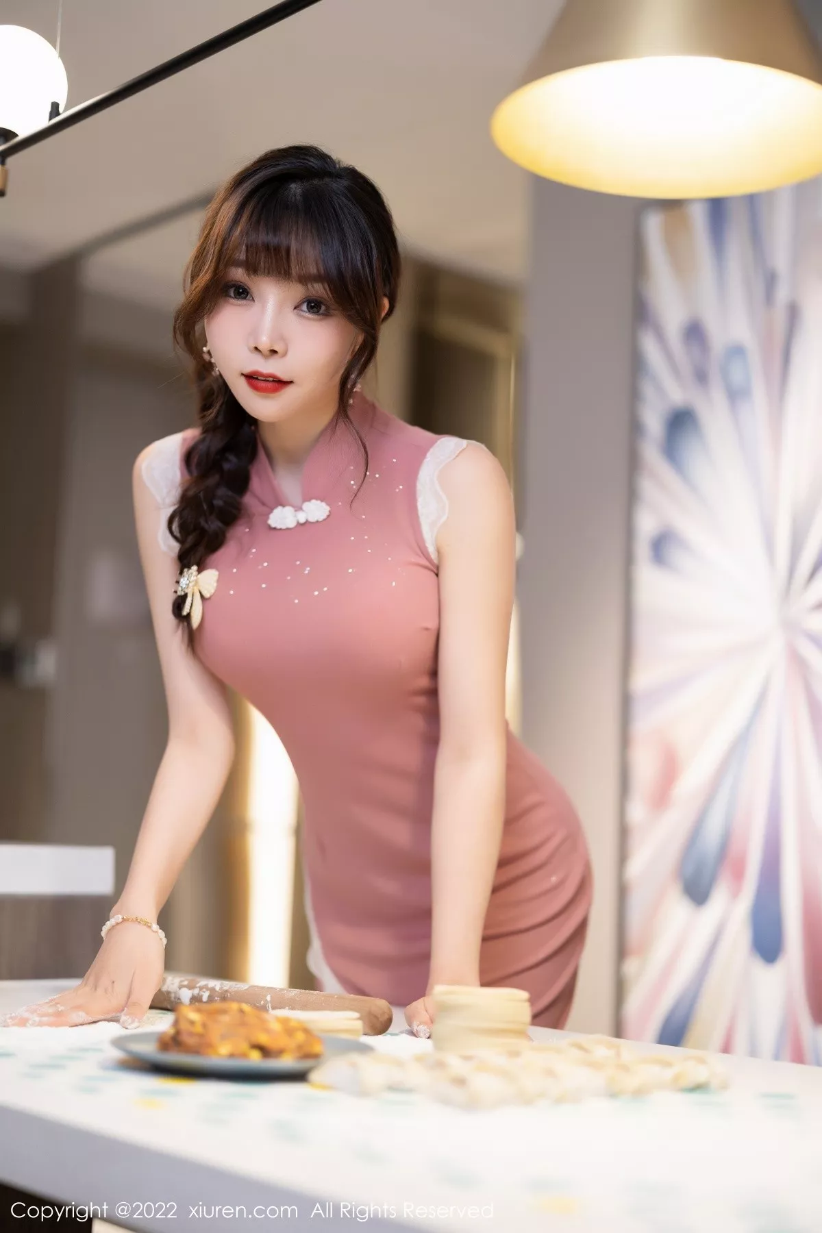 Xgyw.Org_XiuRen第4848期_女神芝芝Booty厨娘角色主题粉红色旗袍配黑丝裤袜极致魅惑写真78P