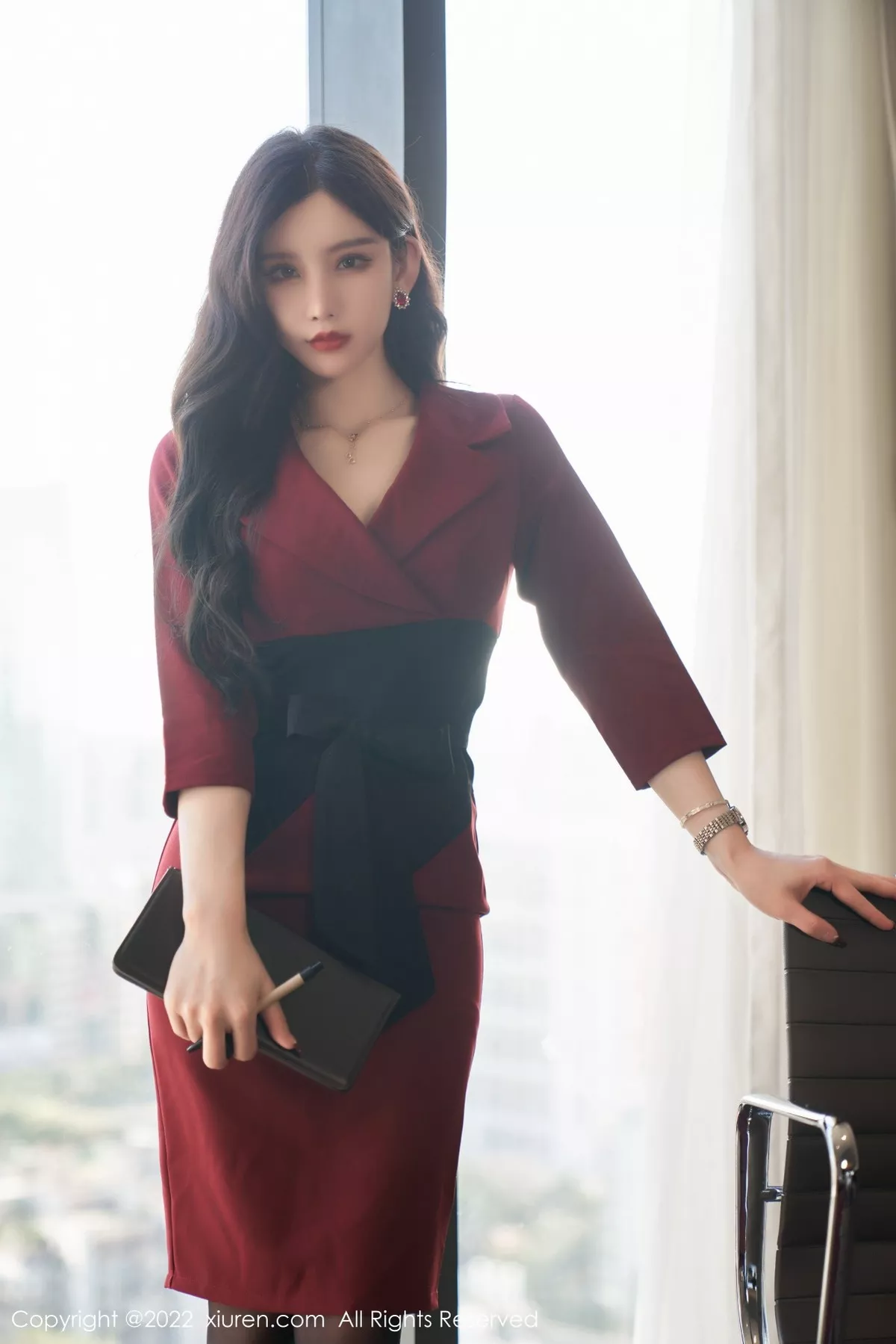 Xgyw.Org_XiuRen第4877期_女神周于希Sally脱红色外衣露性感黑色内衣超薄黑丝迷人诱惑写真76P