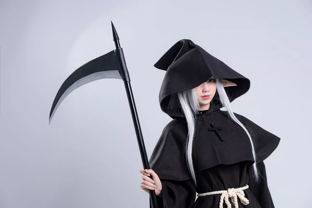 Xgyw.Org_动漫博主izumi泉桃子死神主题私房脱黑色长外套露皮质内衣配黑丝吊袜诱惑写真65P
