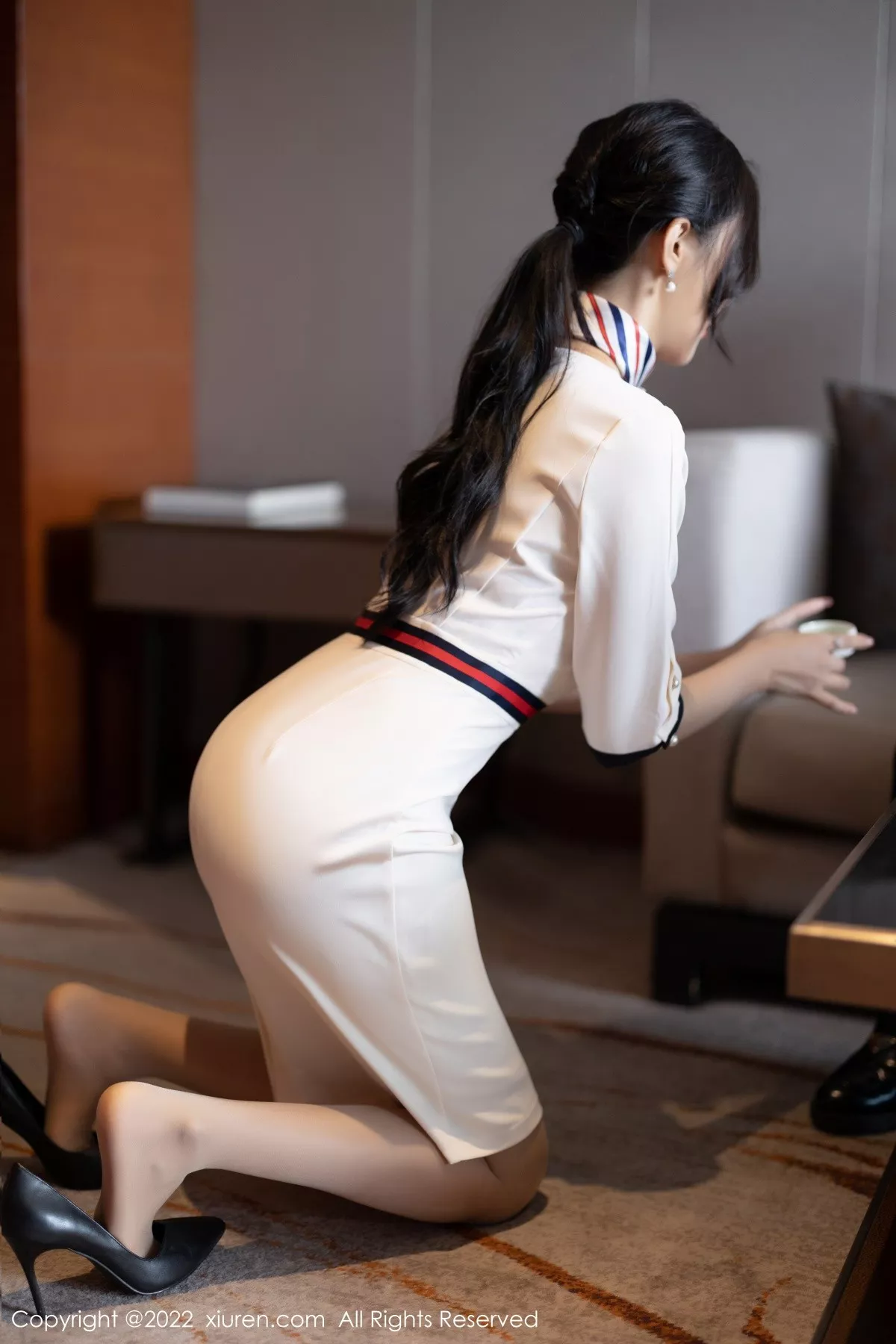 Xgyw.Org_XiuRen第4963期_女神王馨瑶yanni白色连衣短裙露红色内衣配原色丝袜诱惑写真71P