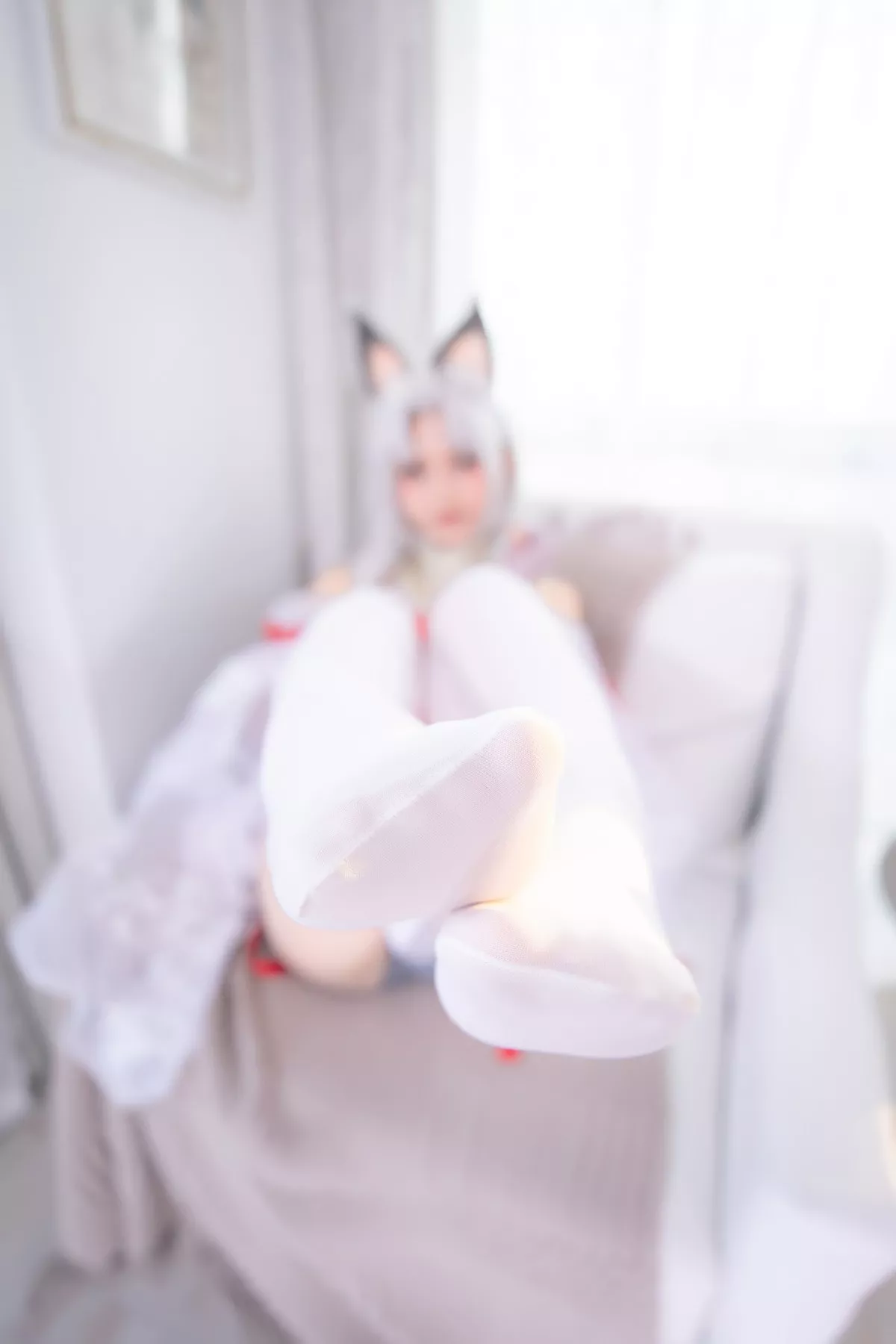 Xgyw.Org_萝莉美女神楽坂真冬白丝胡桃主题私房性感狐狸装扮白丝袜秀美腿玉足性感写真75P