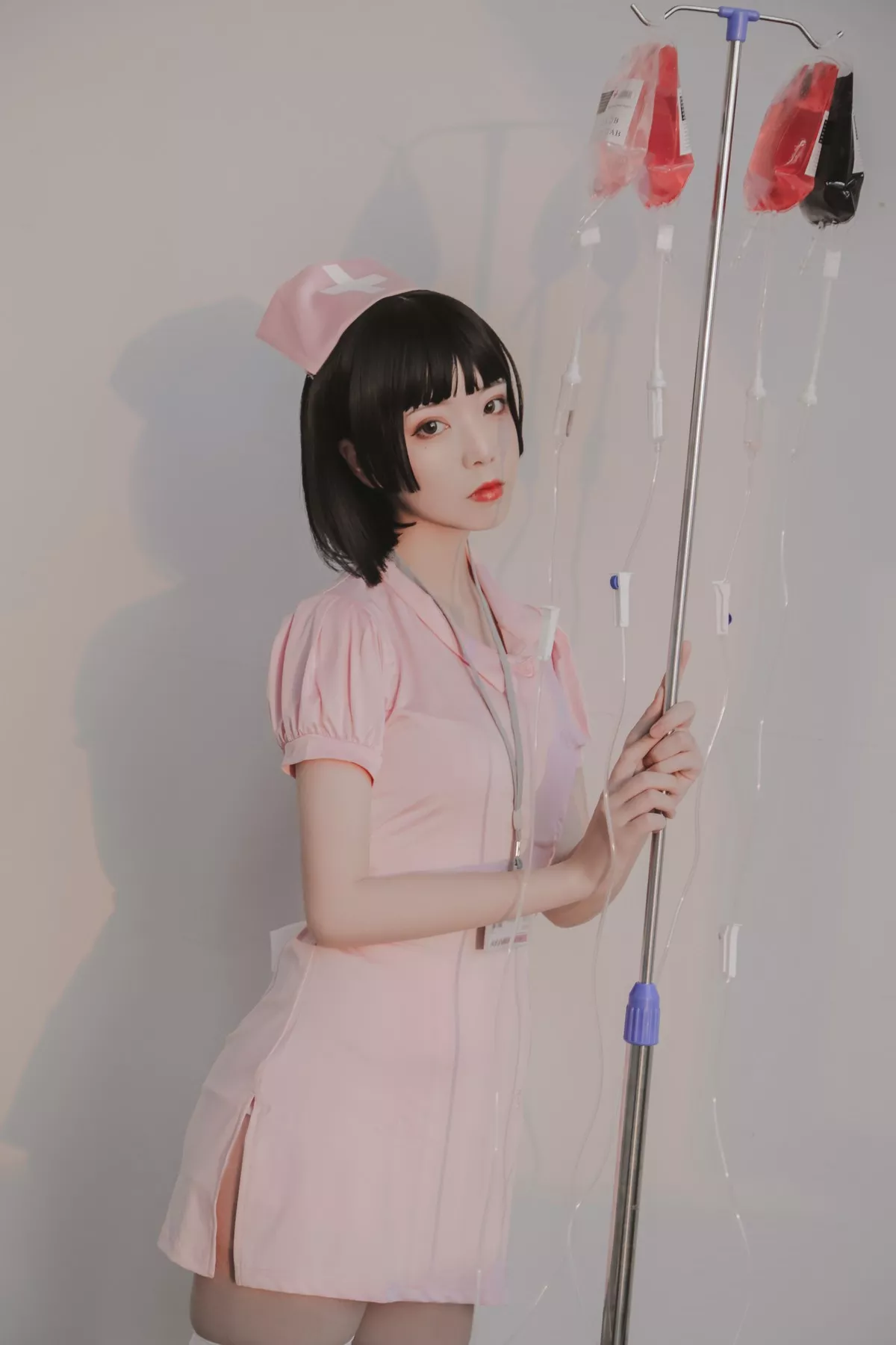 Xgyw.Org_微博妹子Fushii_海堂护士主题私房性感粉色护士装配白丝袜秀完美身材诱惑写真40P