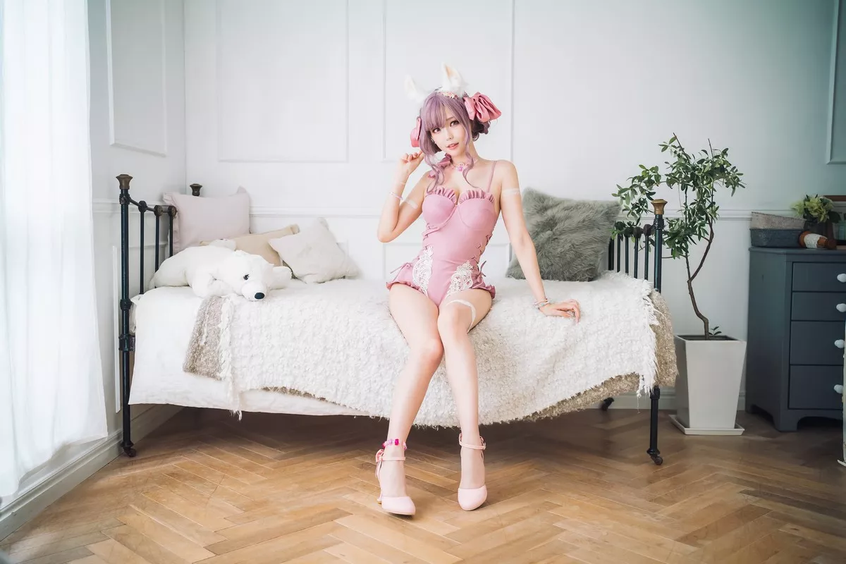 Xgyw.Org_Coser妹子Ely_eee-Original Swimsuit主题性感粉红连体衣+黑色内衣完美诱惑写真114P