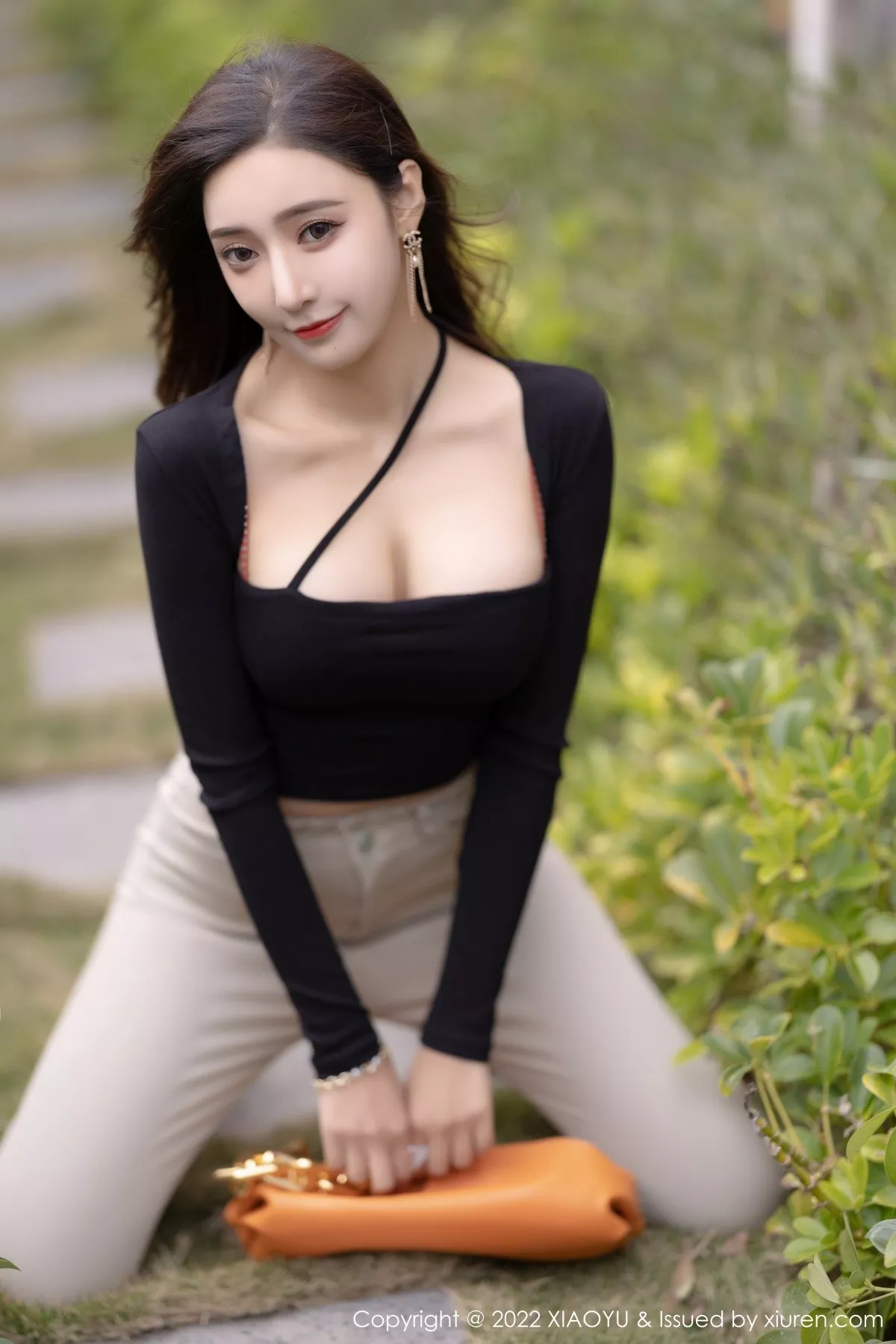 Xgyw.Org_[XiaoYu画语界]Vol.762_女神王馨瑶yanni惠州旅拍户外半脱露橙色内衣原色丝袜诱惑写真63P