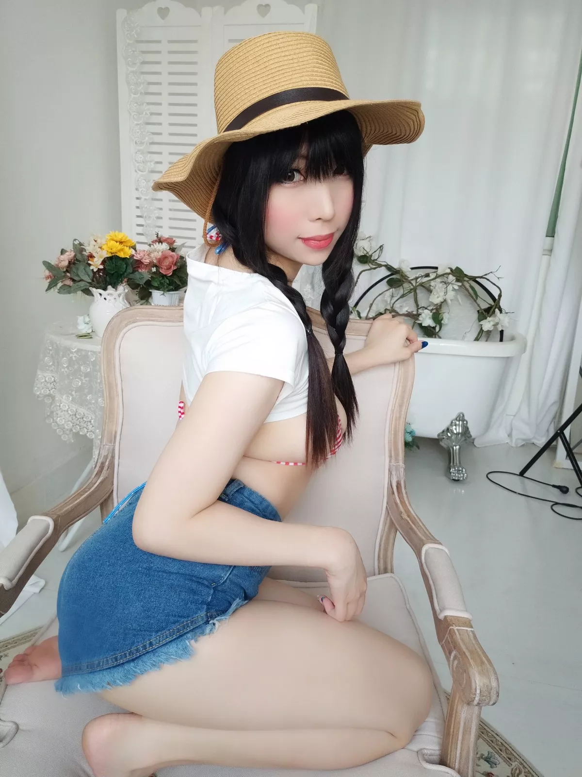 Xgyw.Org_Coser美女鹿野希牛仔女郎主题私房半脱露性感三点式内衣秀豪乳翘臀诱惑写真84P