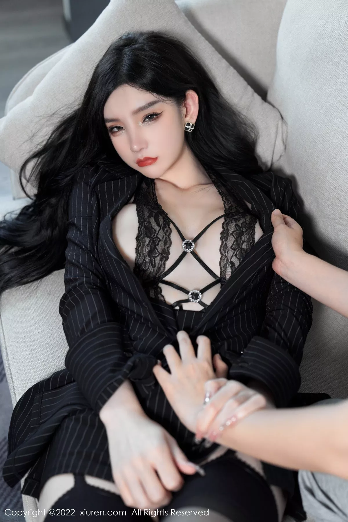 Xgyw.Org_XiuRen第5133期_女神周于希Sally心愿旅拍私房黑色情趣薄纱秀豪乳撩人诱惑写真83P