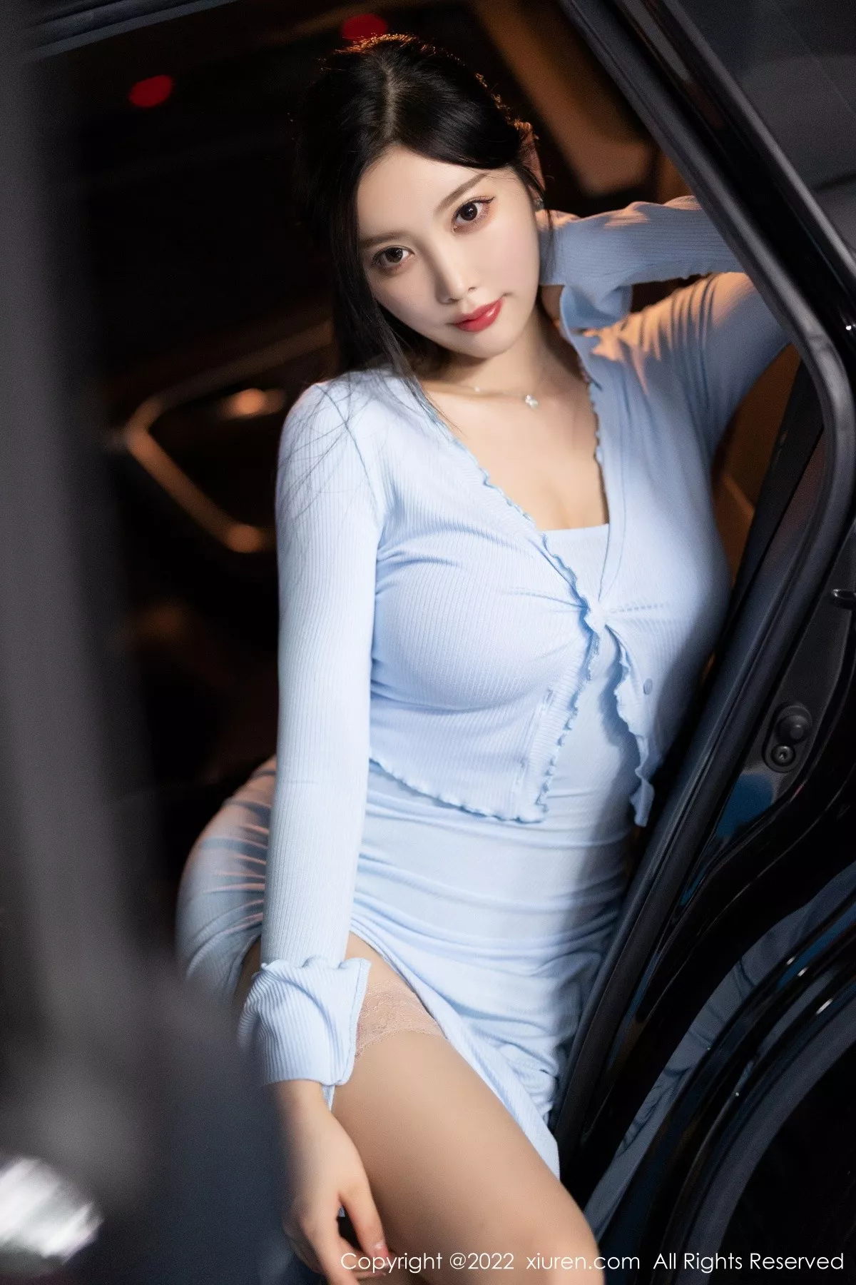 Xgyw.Org_XiuRen第5144期_女神杨晨晨Yome都市丽人系列淡蓝长裙配蕾丝袜完美诱惑写真101P