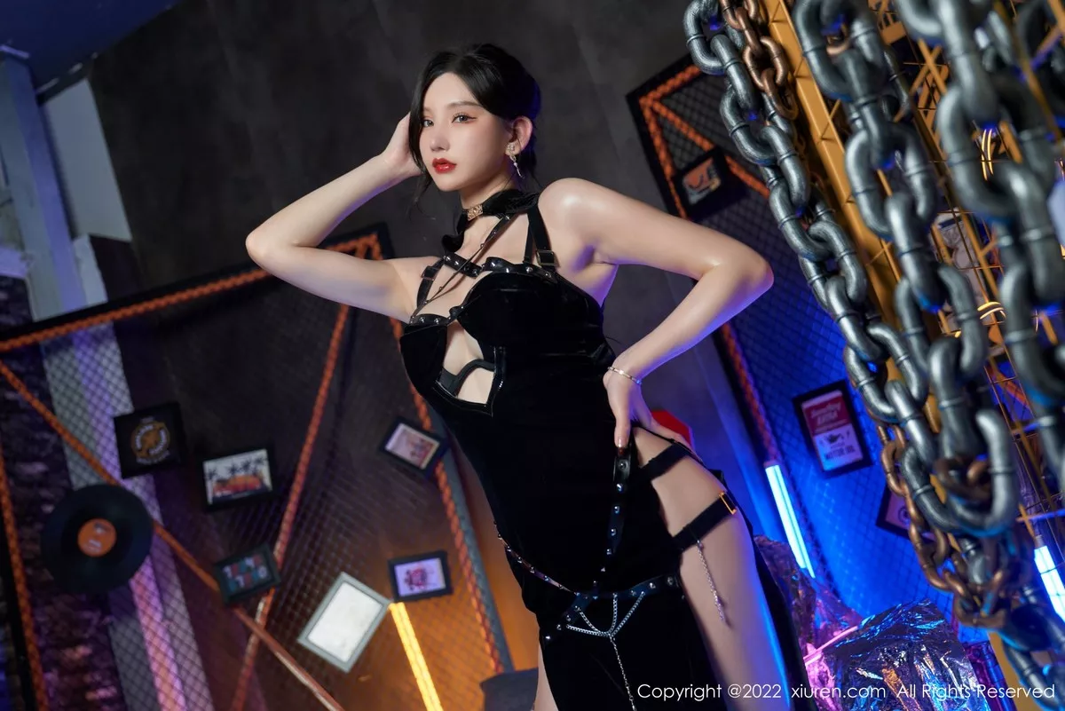 Xgyw.Org_XiuRen第5061期_女神周于希Sally私房性感黑色情趣吊裙秀绝美身材迷人诱惑写真74P