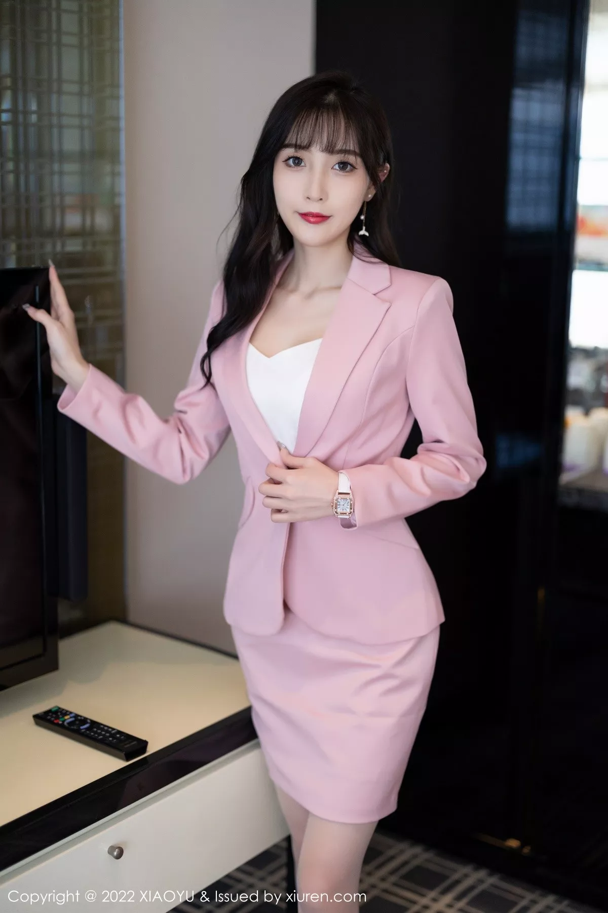 Xgyw.Org_[XiaoYu画语界]Vol.815_模特林星阑脱粉色职业装露性感白色蕾丝内衣配超薄肉丝诱惑写真86P