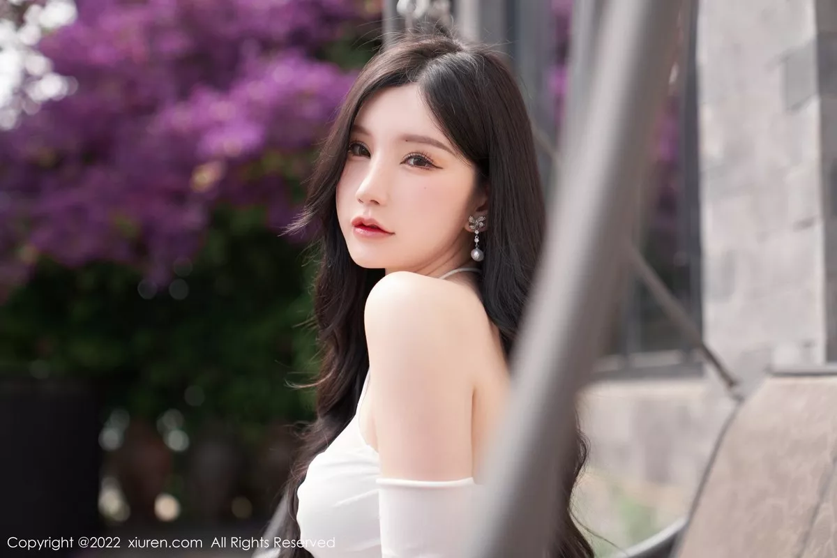 Xgyw.Org_XiuRen第5271期_女神周于希Sally心愿旅拍户外白色轻透服饰秀完美身材诱惑写真89P