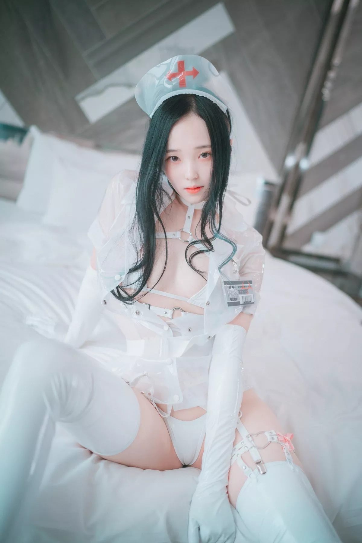 Xgyw.Org_[DJAWA]No.116_模特Bambi_Nurse Nation(White ver)主题白色胶衣护士装撩人诱惑写真82P