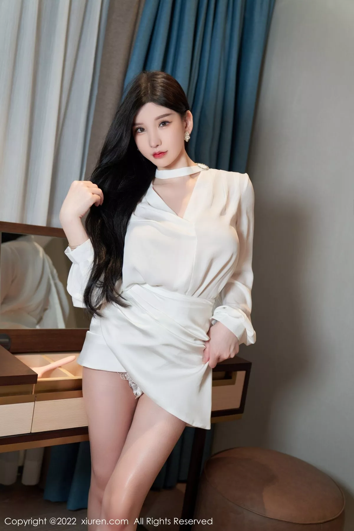Xgyw.Org_XiuRen第5381期_女神周于希Sally私房简约白色服半脱露蕾丝内裤秀翘臀诱惑写真77P