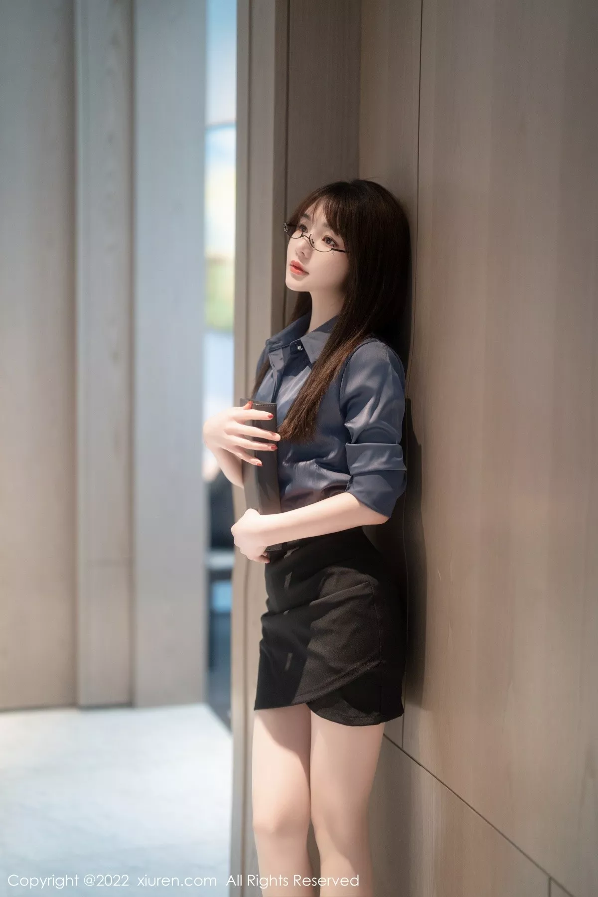 Xgyw.Org_XiuRen第5419期_模特婠婠么文员角色扮演半脱露蕾丝内衣超薄无内肉丝诱惑写真75P