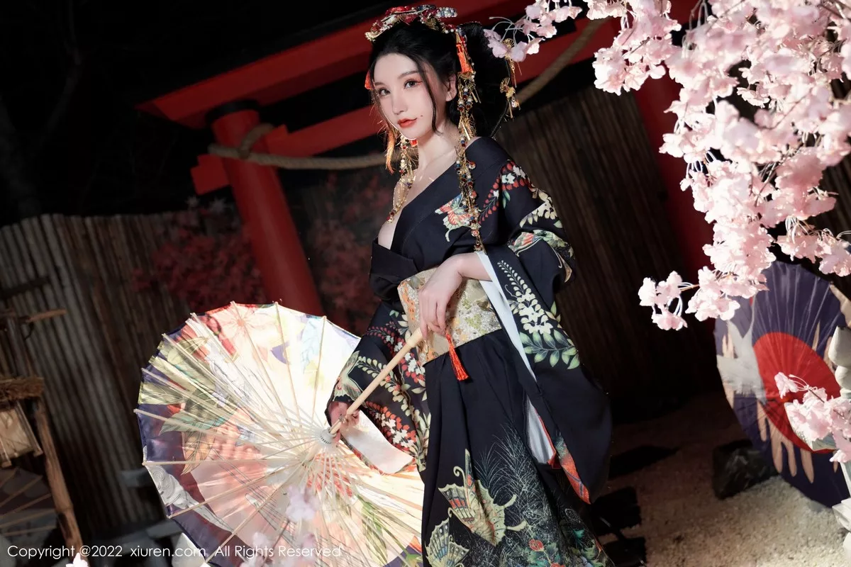 Xgyw.Org_XiuRen第5537期_女神周于希Sally宽衣解带主题日系风脱和服露翘臀美腿诱惑写真80P