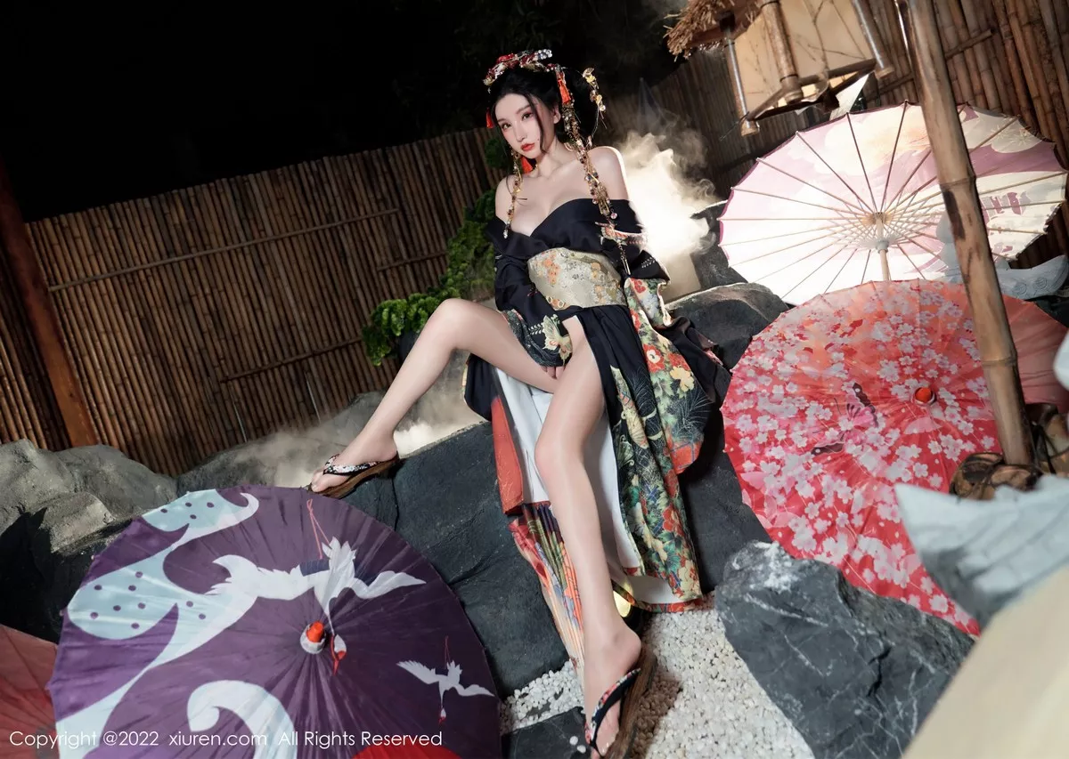 Xgyw.Org_XiuRen第5537期_女神周于希Sally宽衣解带主题日系风脱和服露翘臀美腿诱惑写真80P