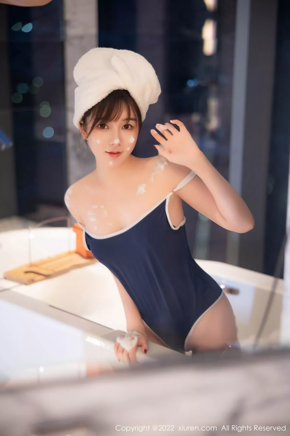 Xgyw.Org_XiuRen第5477期_模特婠婠么私房浴缸性感深蓝色比基尼湿身泡泡浴撩人诱惑写真76P