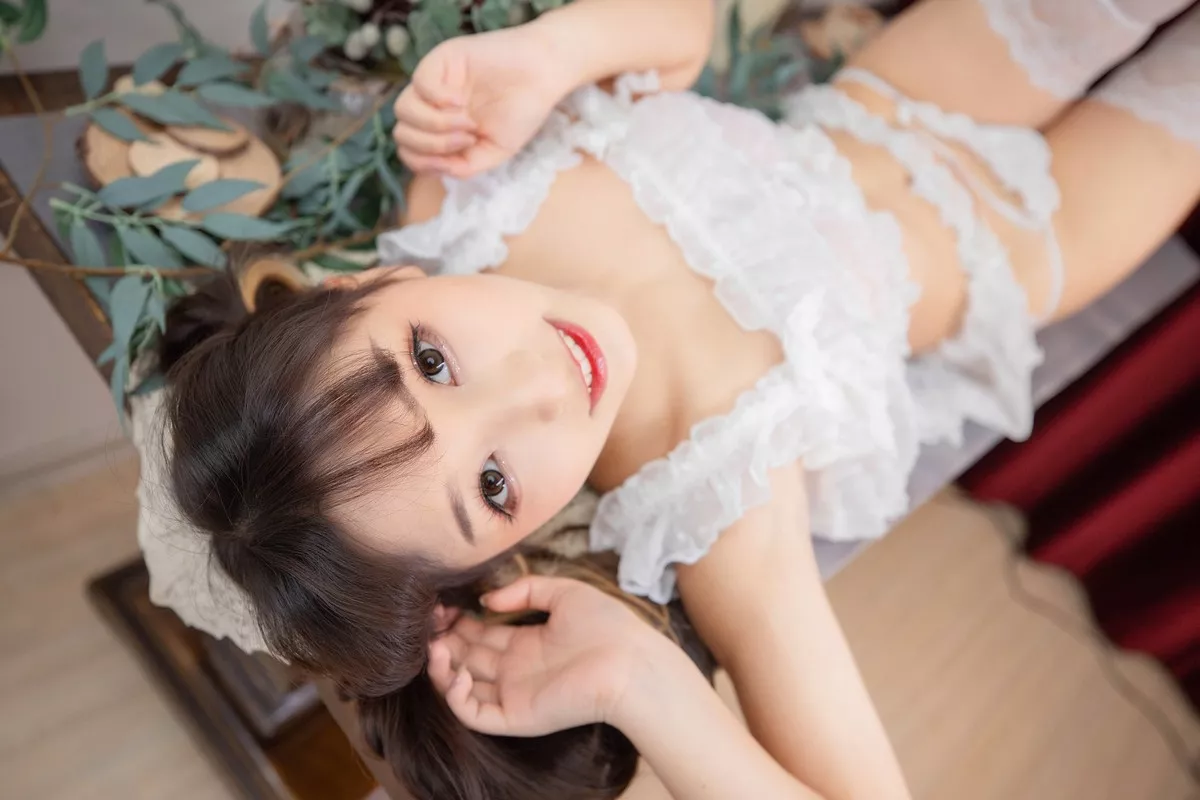 Xgyw.Org_萝莉美女神楽板真冬樱桃少女主题私房性感白色薄透睡衣+红色情趣旗袍诱惑写真150P