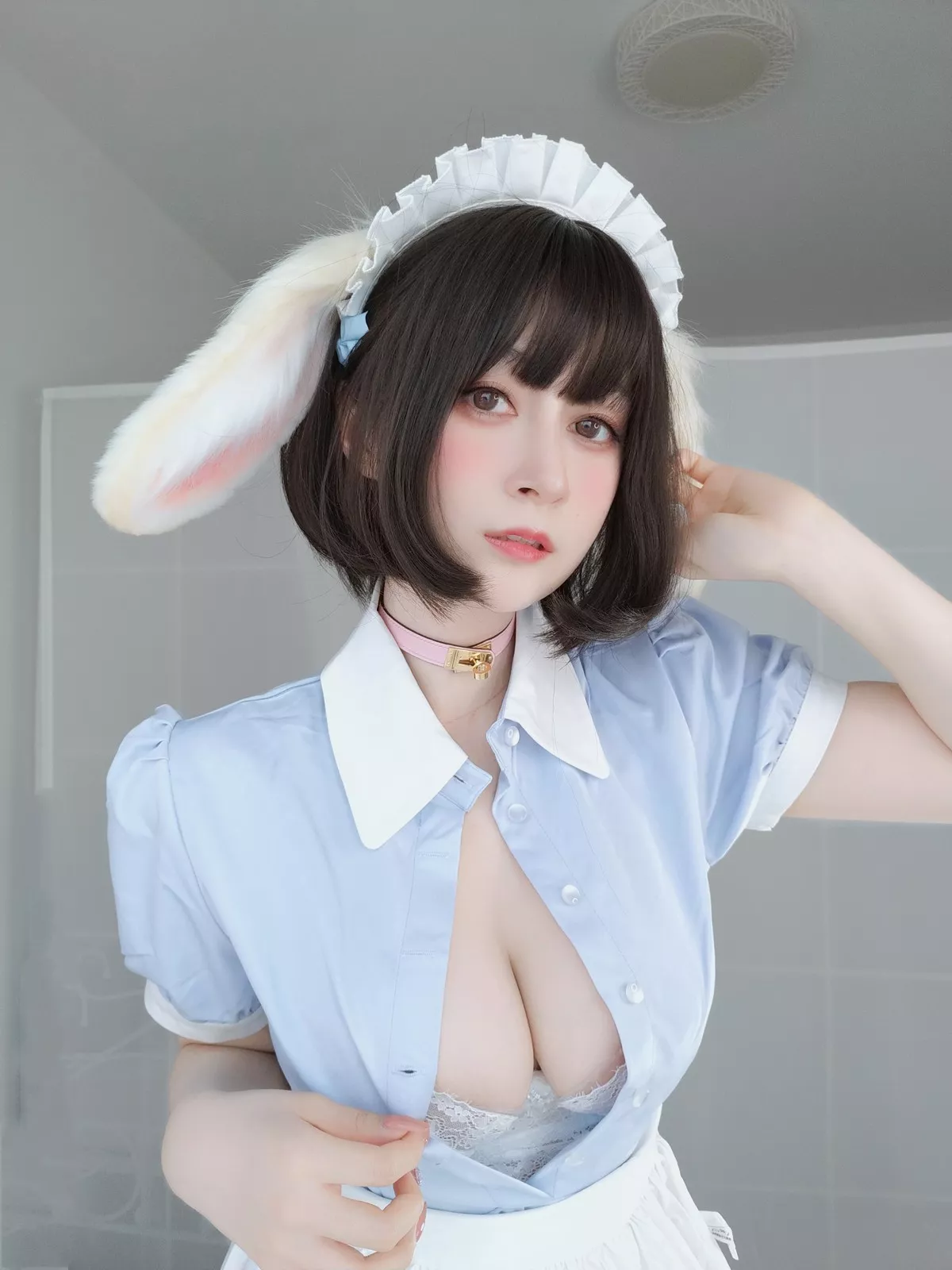 Xgyw.Org_Coser小姐姐白银兔耳女仆主题私房性感女仆装配白色蕾丝袜秀翘臀诱惑写真148P